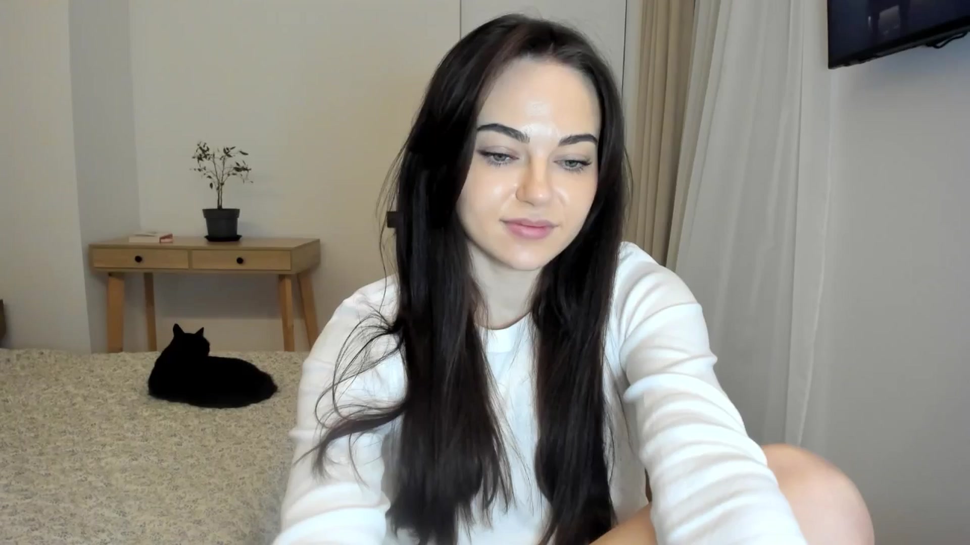 Gallery image thumbnail from BeeTheQueen's myfreecams stream on, 02/17/2026, 22:56 image 19 of 20