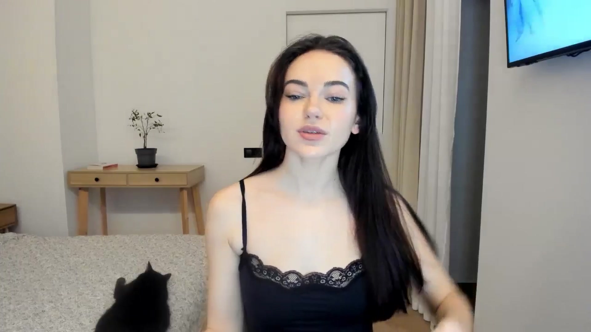 Gallery image thumbnail from BeeTheQueen's myfreecams stream on, 02/18/2026, 17:31 image 14 of 20