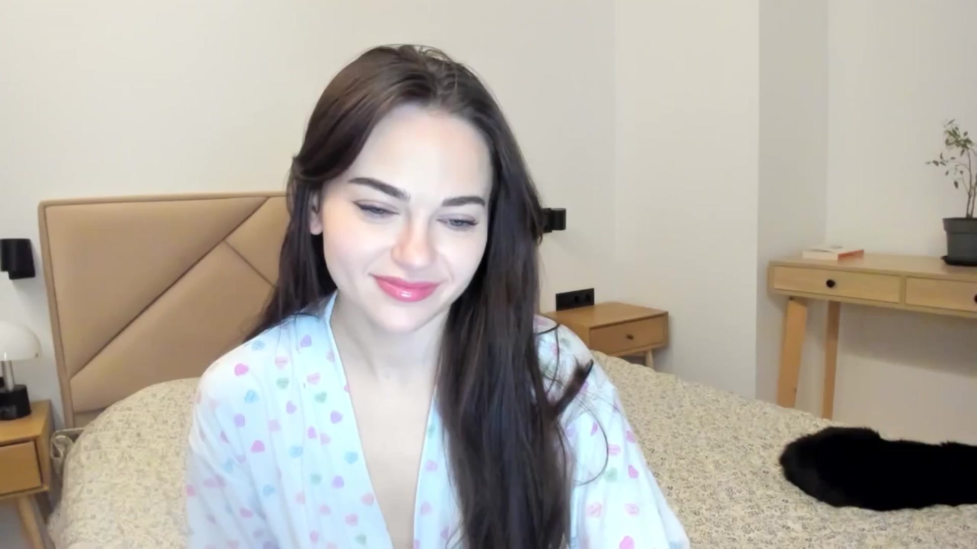 Gallery image thumbnail from BeeTheQueen's myfreecams stream on, 02/21/2026, 24:01 image 2 of 20