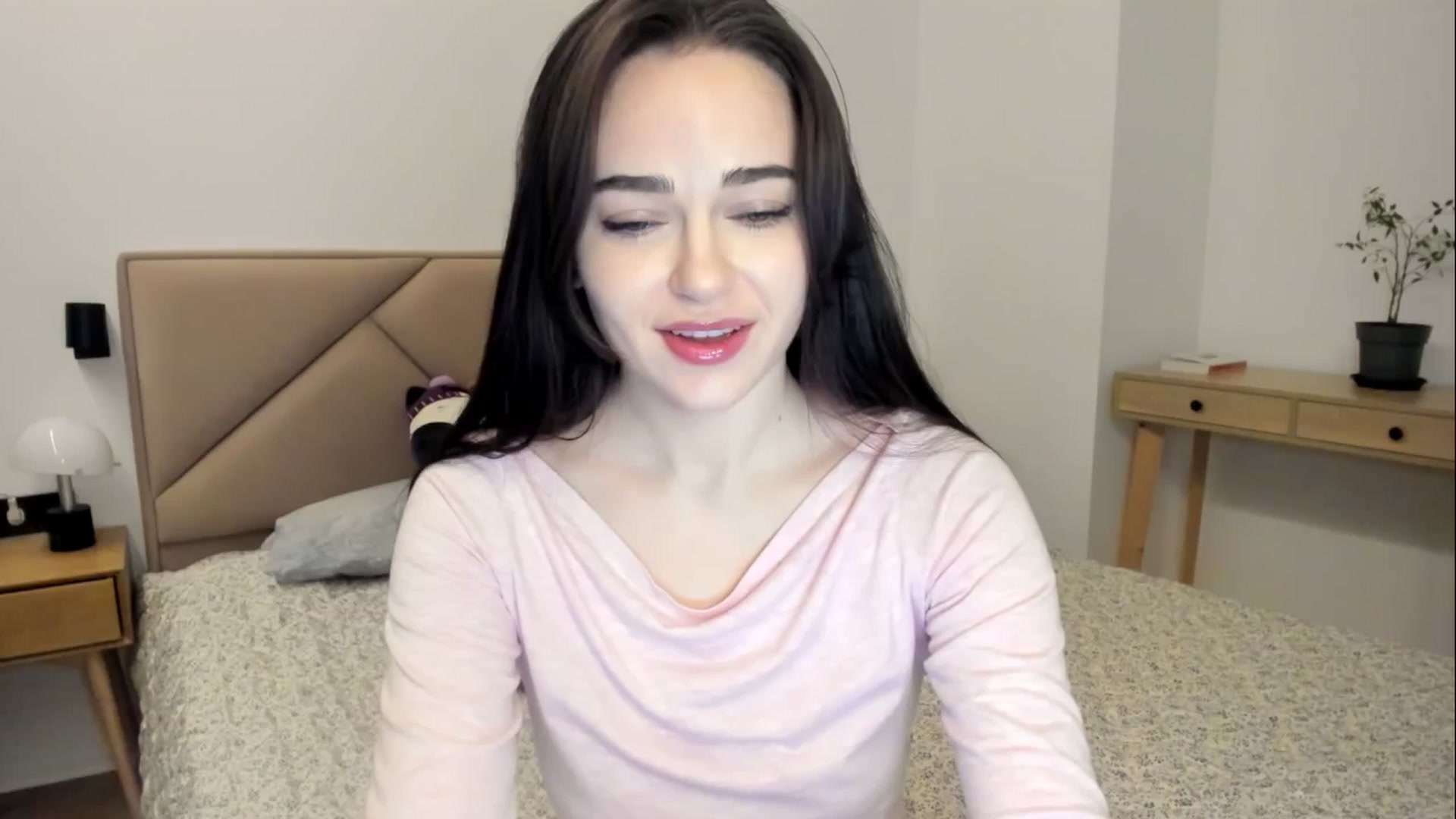 Gallery image thumbnail from BeeTheQueen's myfreecams stream on, 02/22/2026, 22:40 image 8 of 20