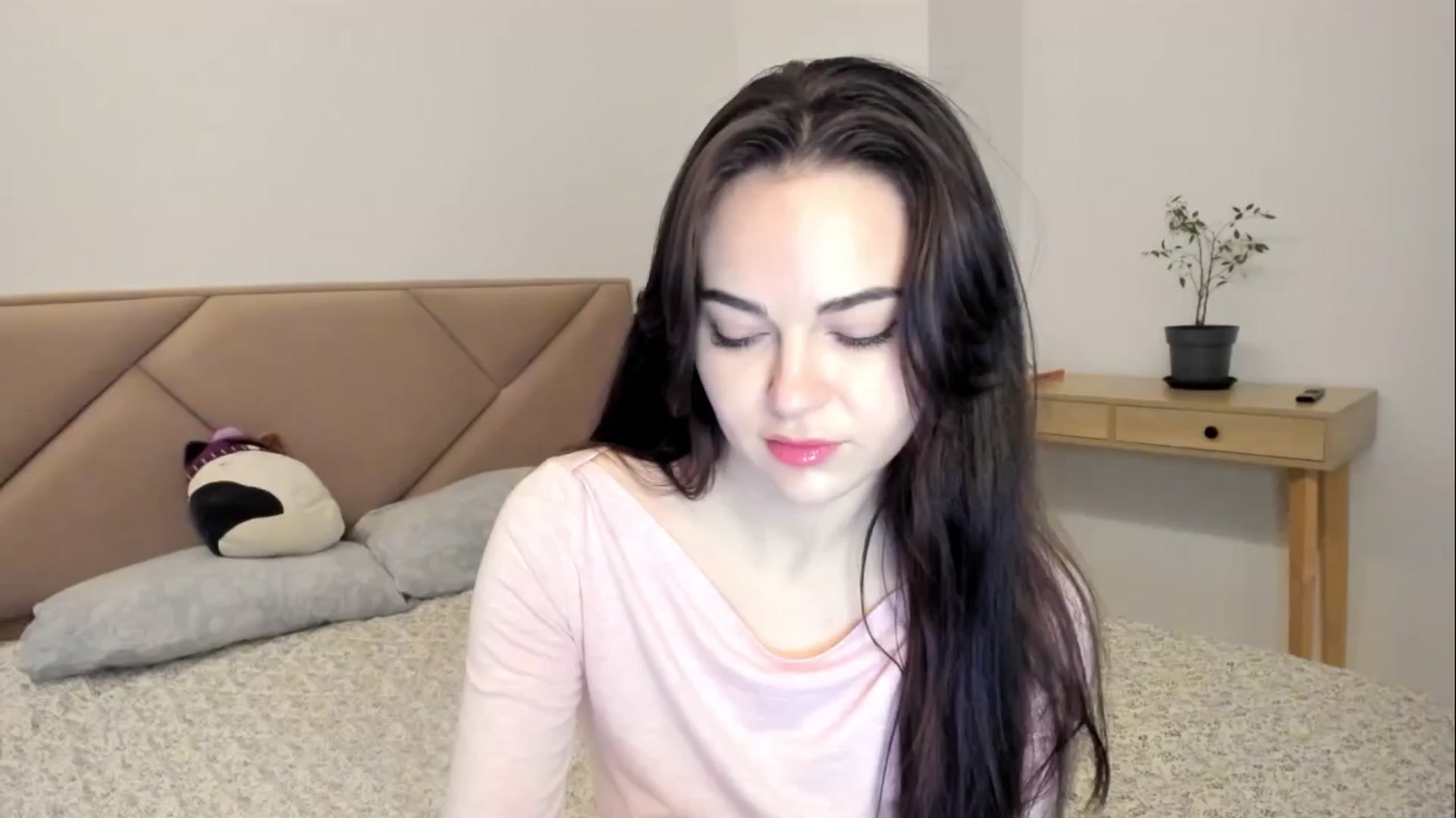 Gallery image thumbnail from BeeTheQueen's myfreecams stream on, 02/23/2026, 24:01 image 2 of 20