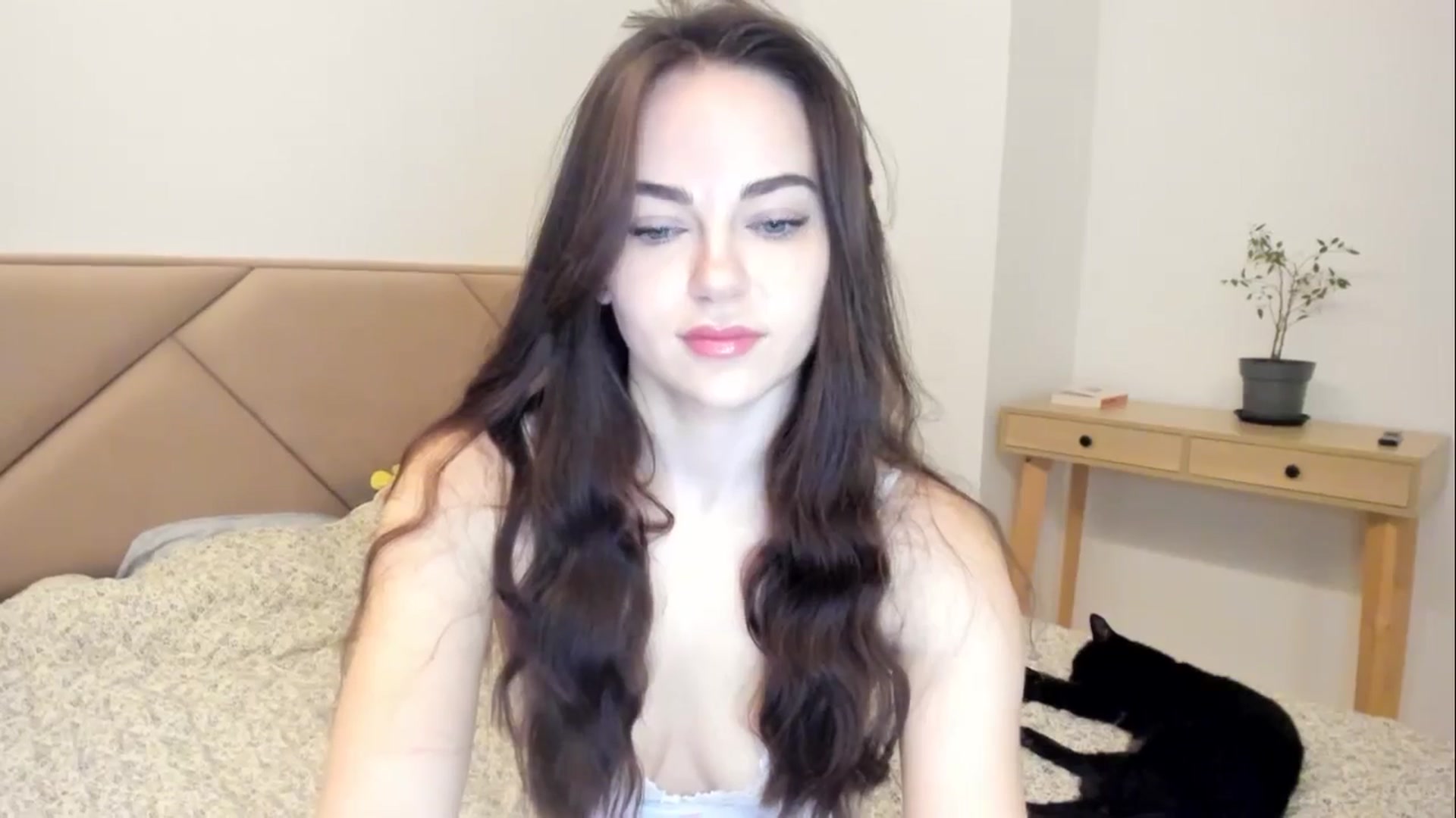 Gallery image thumbnail from BeeTheQueen's myfreecams stream on, 02/23/2026, 21:27 image 11 of 20