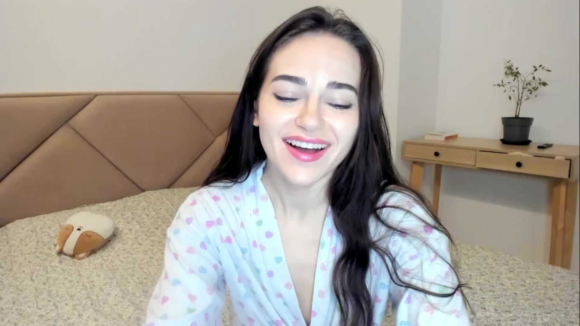 Gallery image thumbnail from BeeTheQueen's myfreecams stream on, 02/25/2026, 01:08 image 6 of 20