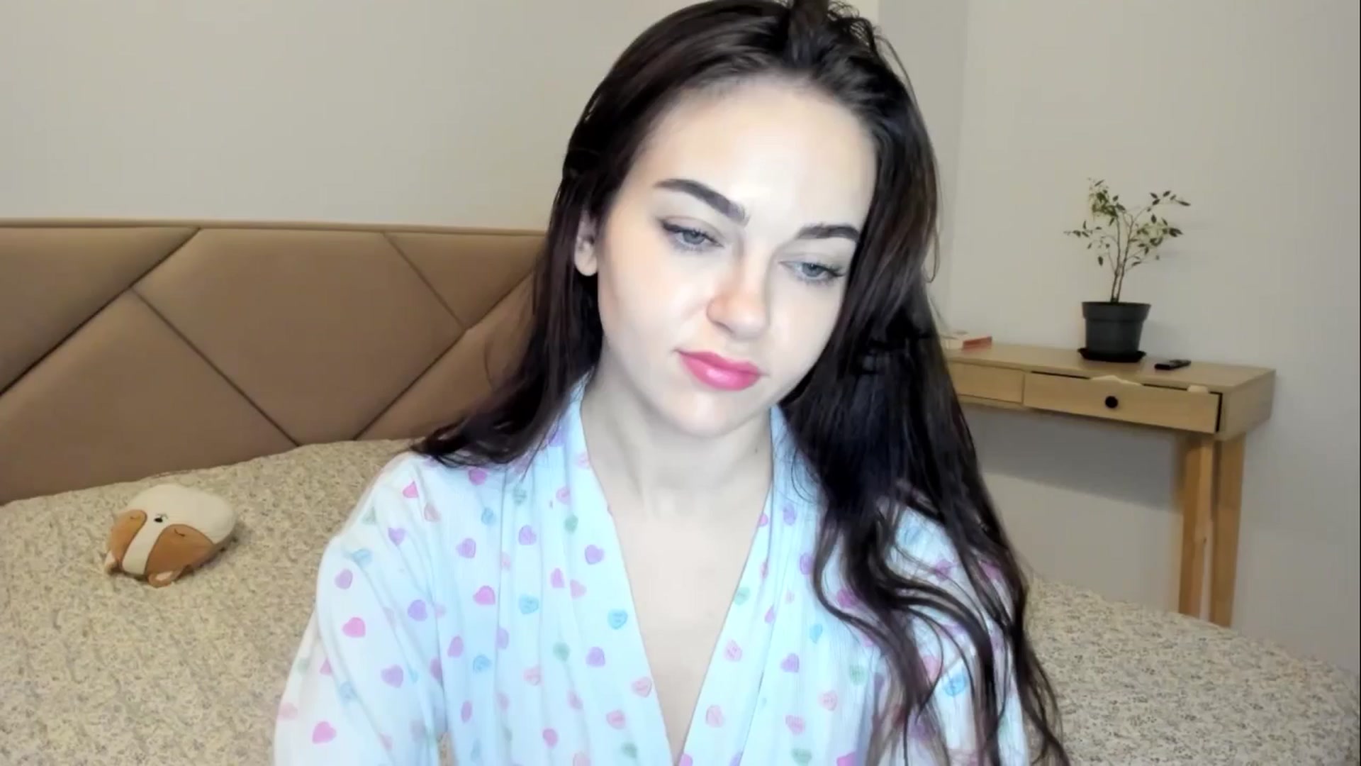 Gallery image thumbnail from BeeTheQueen's myfreecams stream on, 02/25/2026, 01:08 image 16 of 20