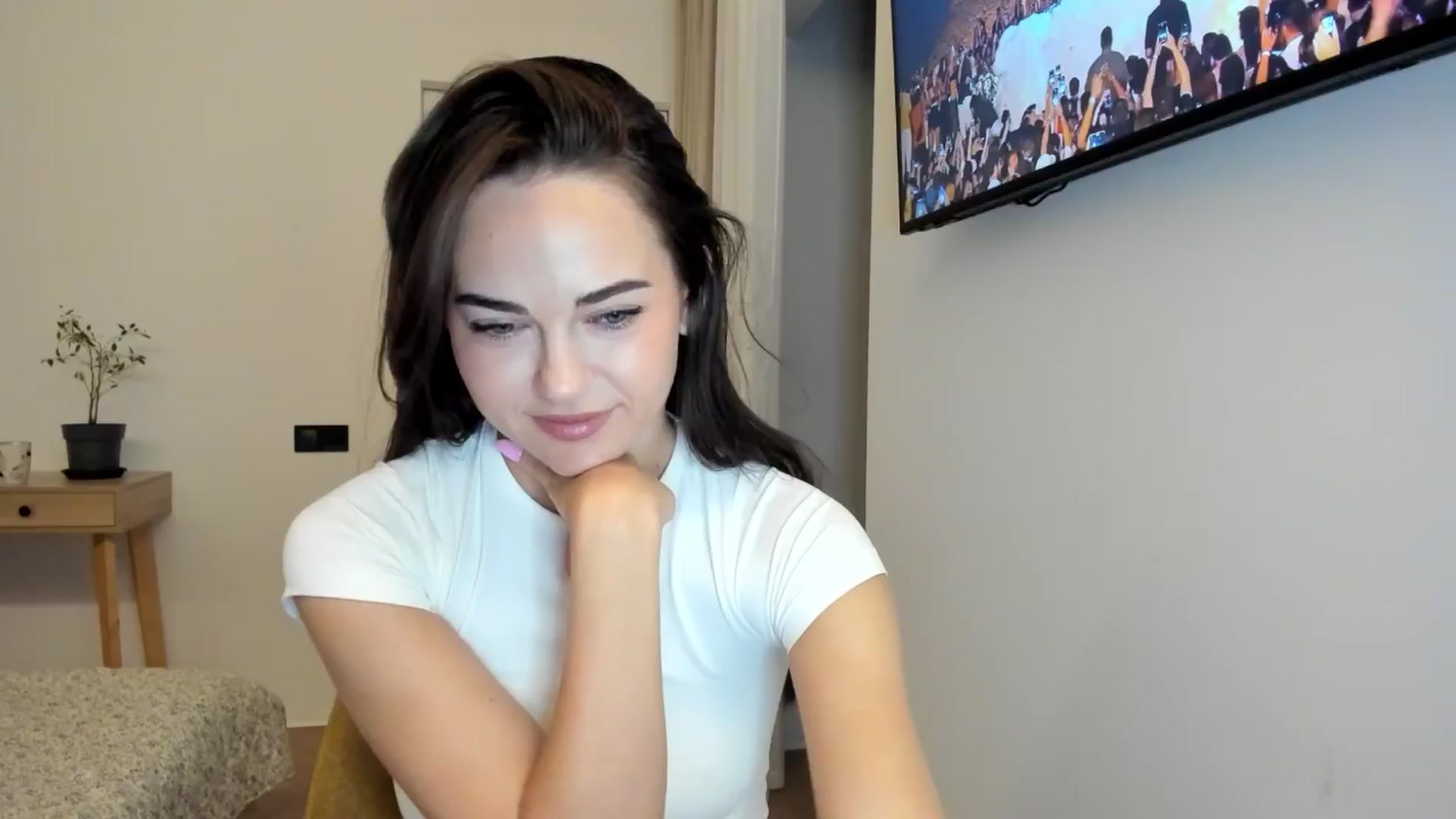 Gallery image thumbnail from BeeTheQueen's myfreecams stream on, 03/22/2026, 19:30 image 10 of 20