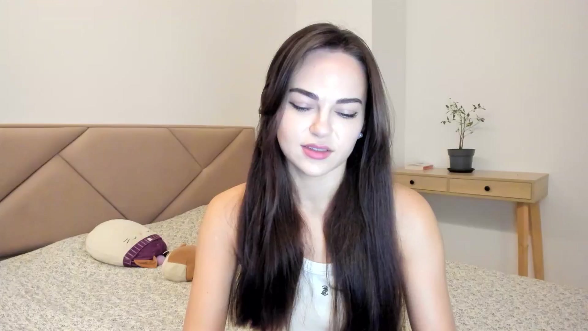 Gallery image thumbnail from BeeTheQueen's myfreecams stream on, 03/31/2026, 20:15 image 9 of 20