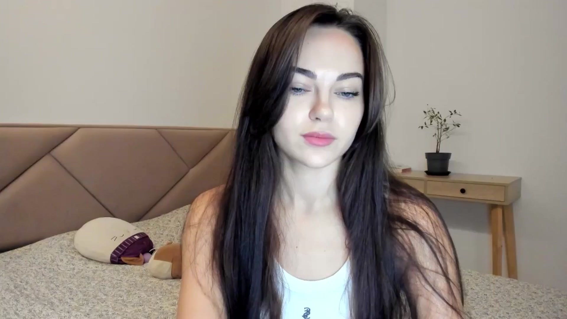 Gallery image thumbnail from BeeTheQueen's myfreecams stream on, 03/31/2026, 20:15 image 3 of 20