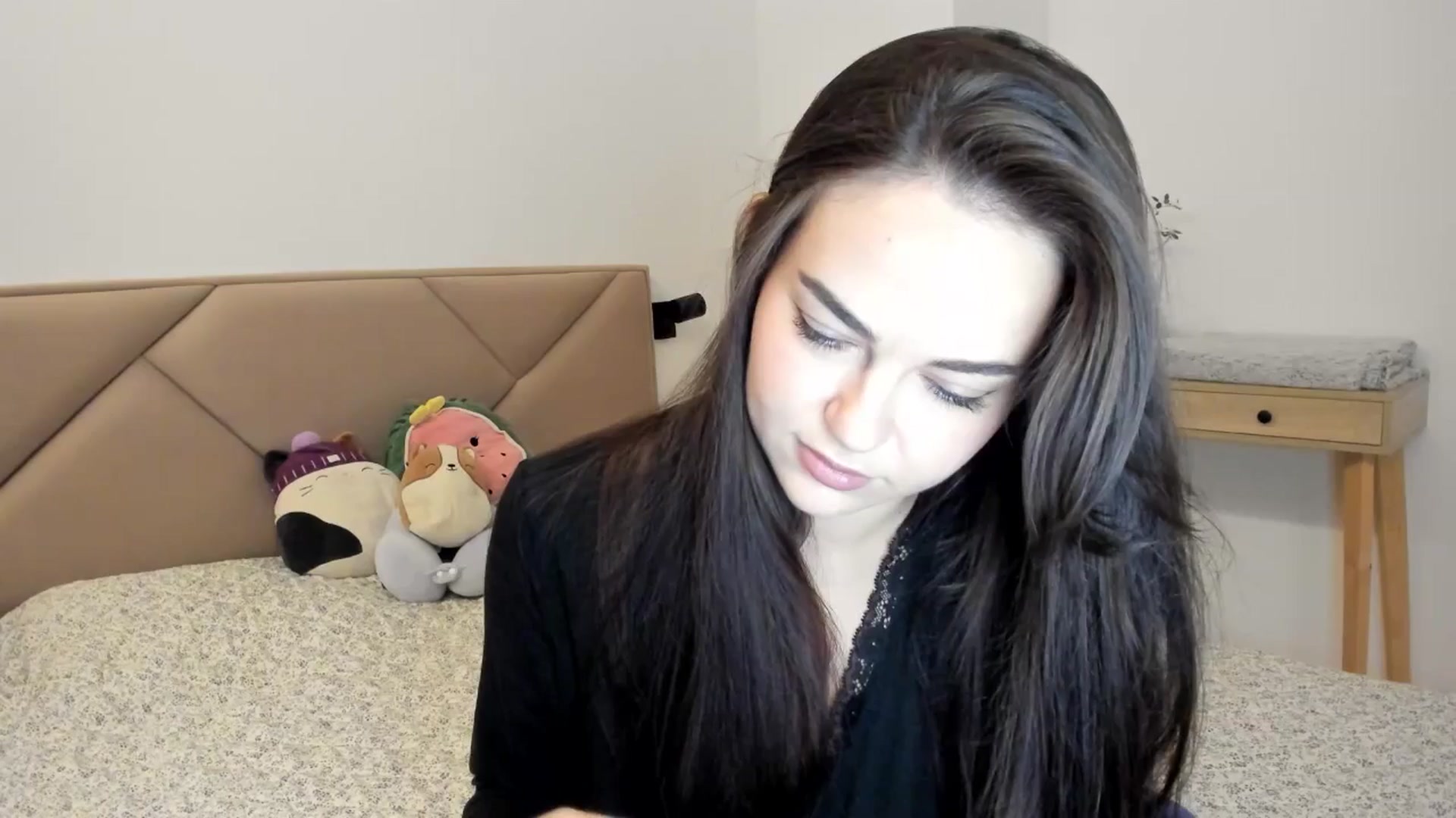 Gallery image thumbnail from BeeTheQueen's myfreecams stream on, 04/05/2026, 21:18 image 1 of 20