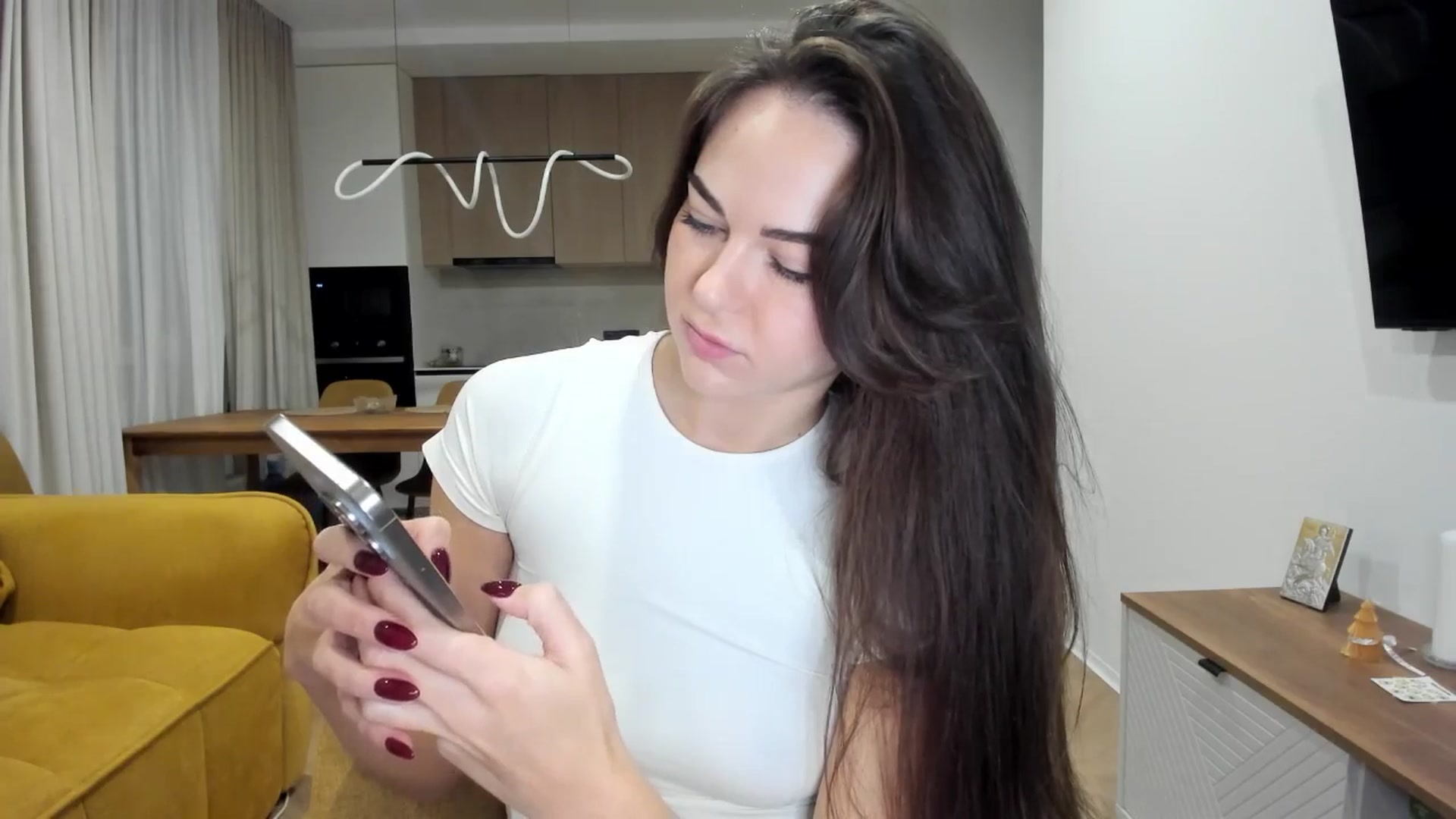 Gallery image thumbnail from BeeTheQueen's myfreecams stream on, 04/21/2026, 19:39 image 18 of 20