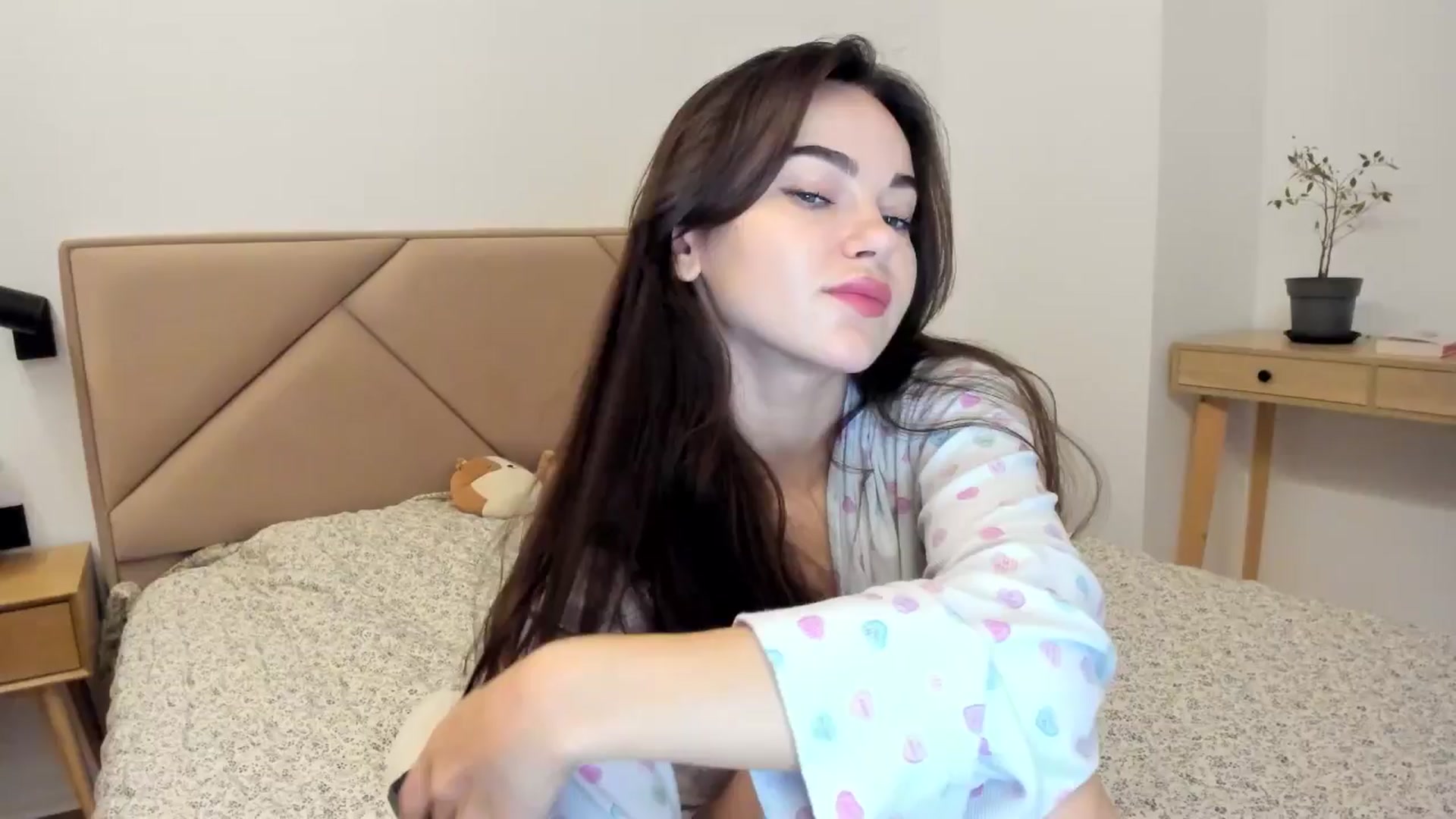 Gallery image thumbnail from BeeTheQueen's myfreecams stream on, 04/30/2026, 21:57 image 19 of 20
