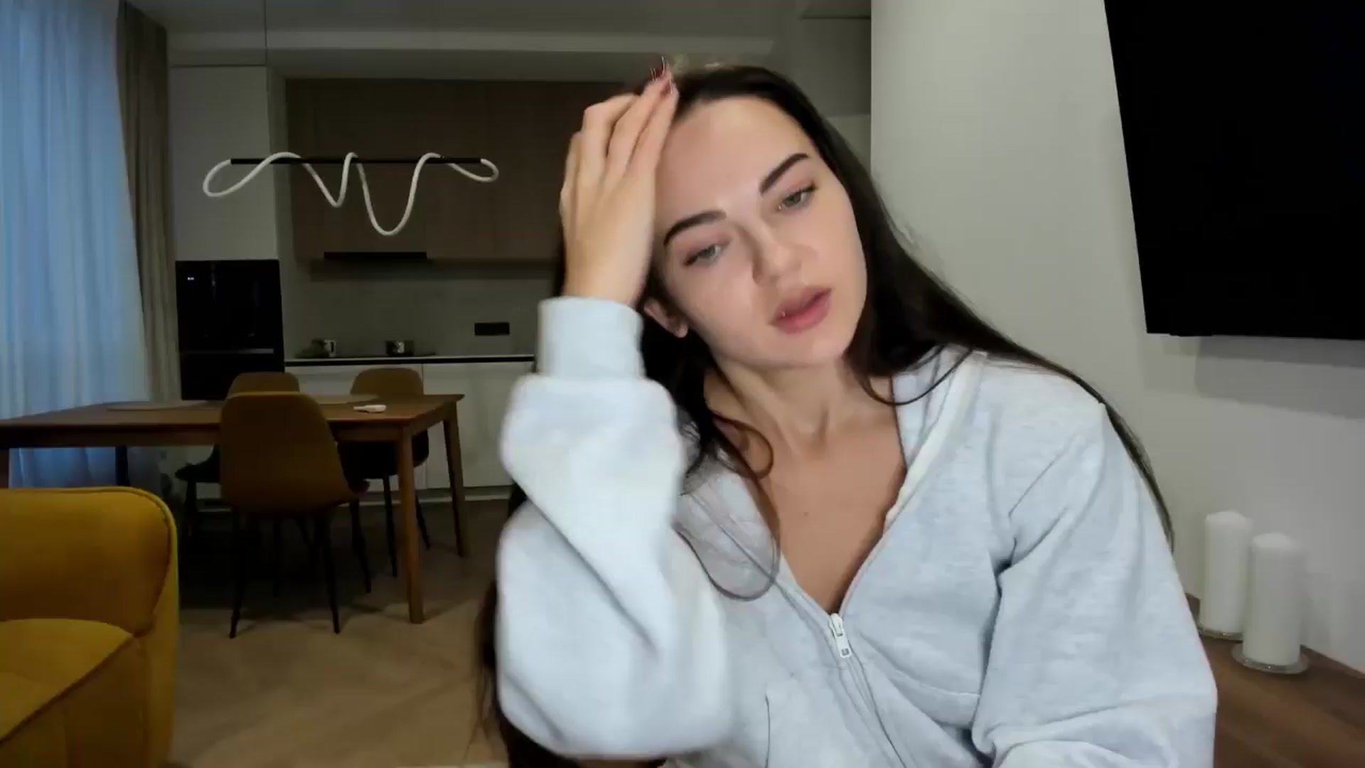 Gallery image thumbnail from BeeTheQueen's myfreecams stream on, 05/01/2026, 17:34 image 14 of 20