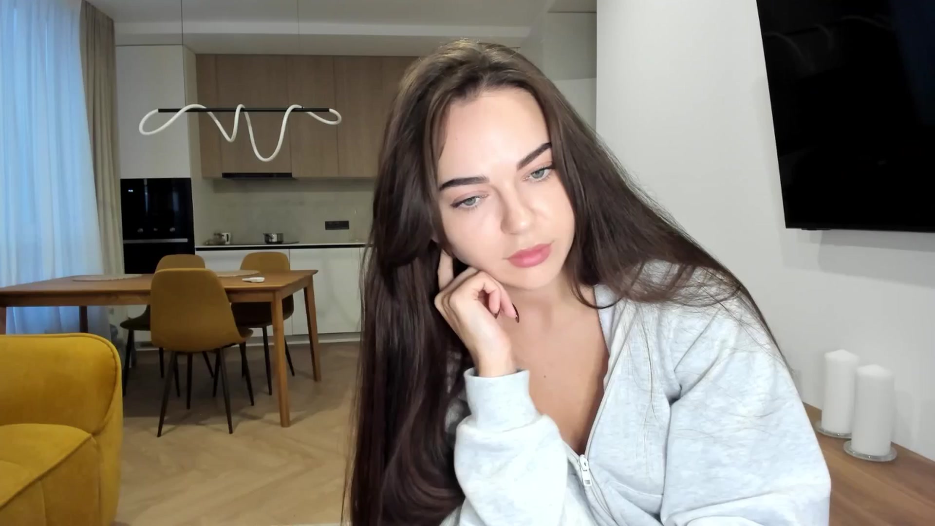 Gallery image thumbnail from BeeTheQueen's myfreecams stream on, 05/01/2026, 17:34 image 13 of 20