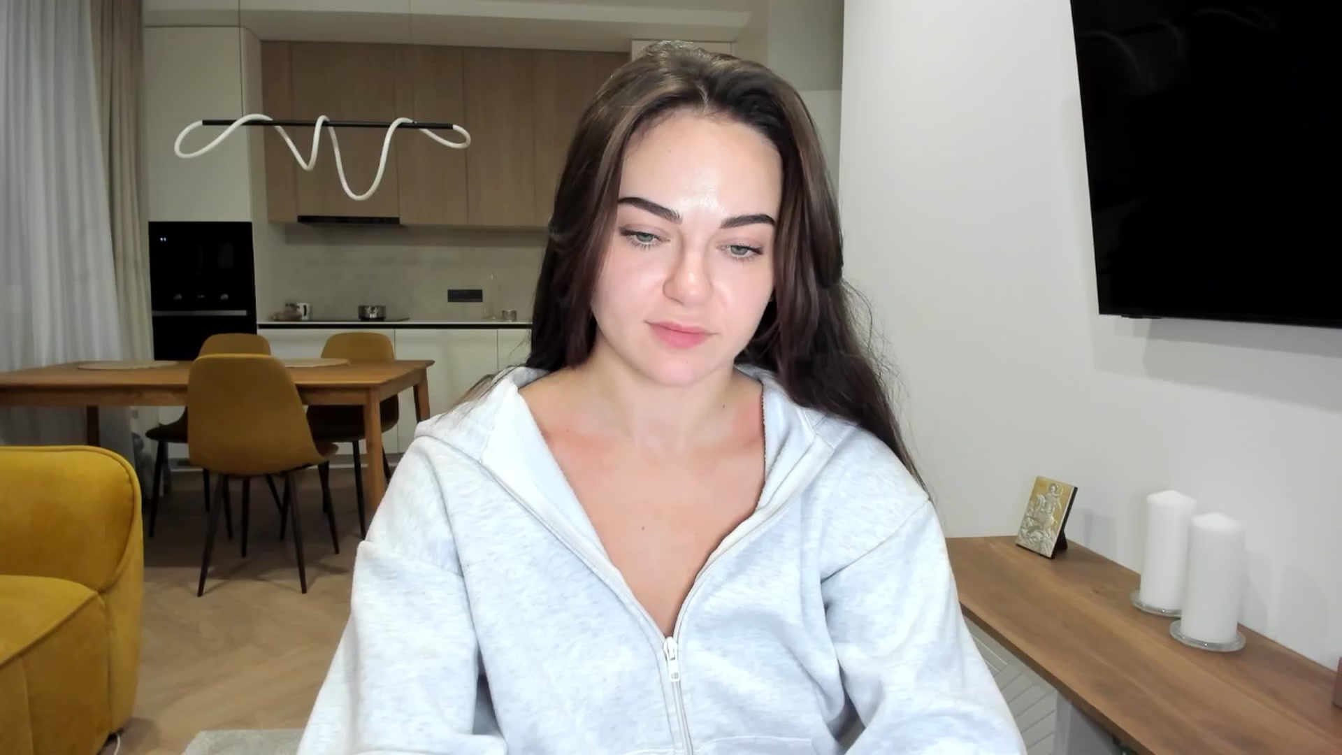 Gallery image thumbnail from BeeTheQueen's myfreecams stream on, 05/01/2026, 20:18 image 18 of 20