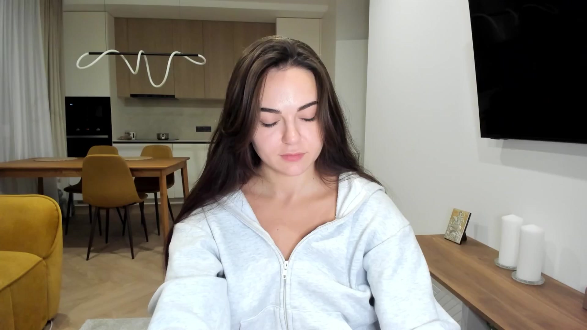 Gallery image thumbnail from BeeTheQueen's myfreecams stream on, 05/01/2026, 20:18 image 6 of 20