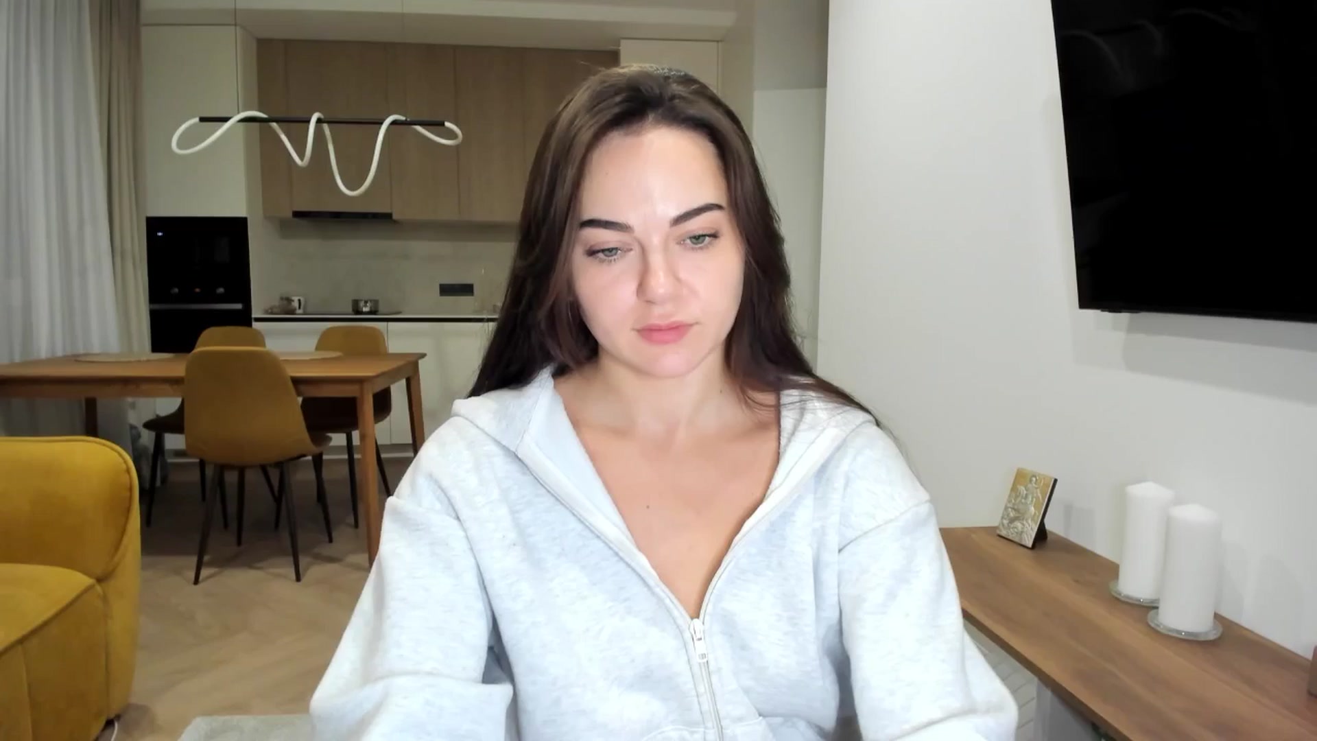 Gallery image thumbnail from BeeTheQueen's myfreecams stream on, 05/01/2026, 20:18 image 8 of 20