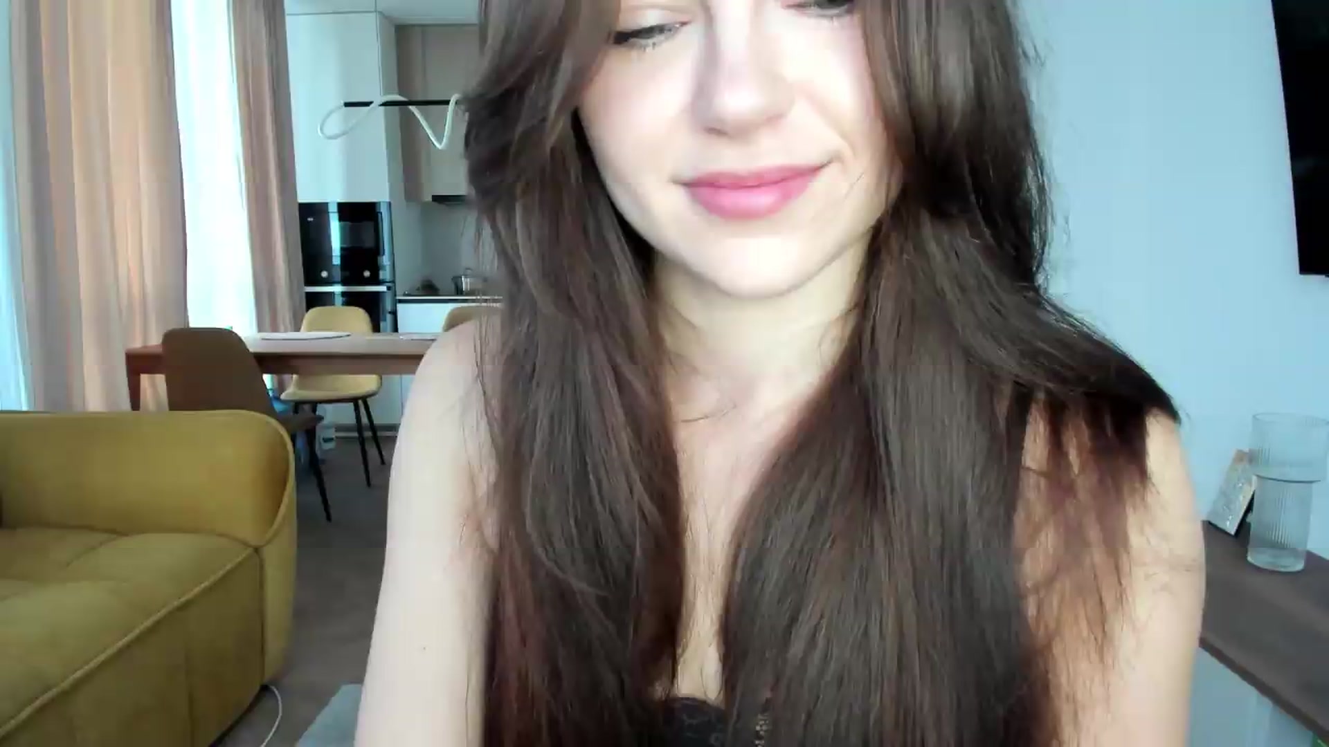 Gallery image thumbnail from BeeTheQueen's myfreecams stream on, 05/09/2026, 17:17 image 14 of 20