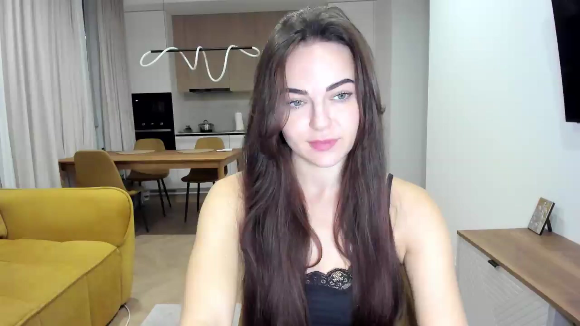 Gallery image thumbnail from BeeTheQueen's myfreecams stream on, 05/09/2026, 19:26 image 4 of 20