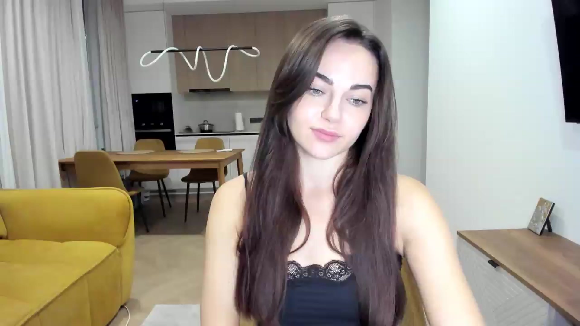 Gallery image thumbnail from BeeTheQueen's myfreecams stream on, 05/09/2026, 19:26 image 3 of 20