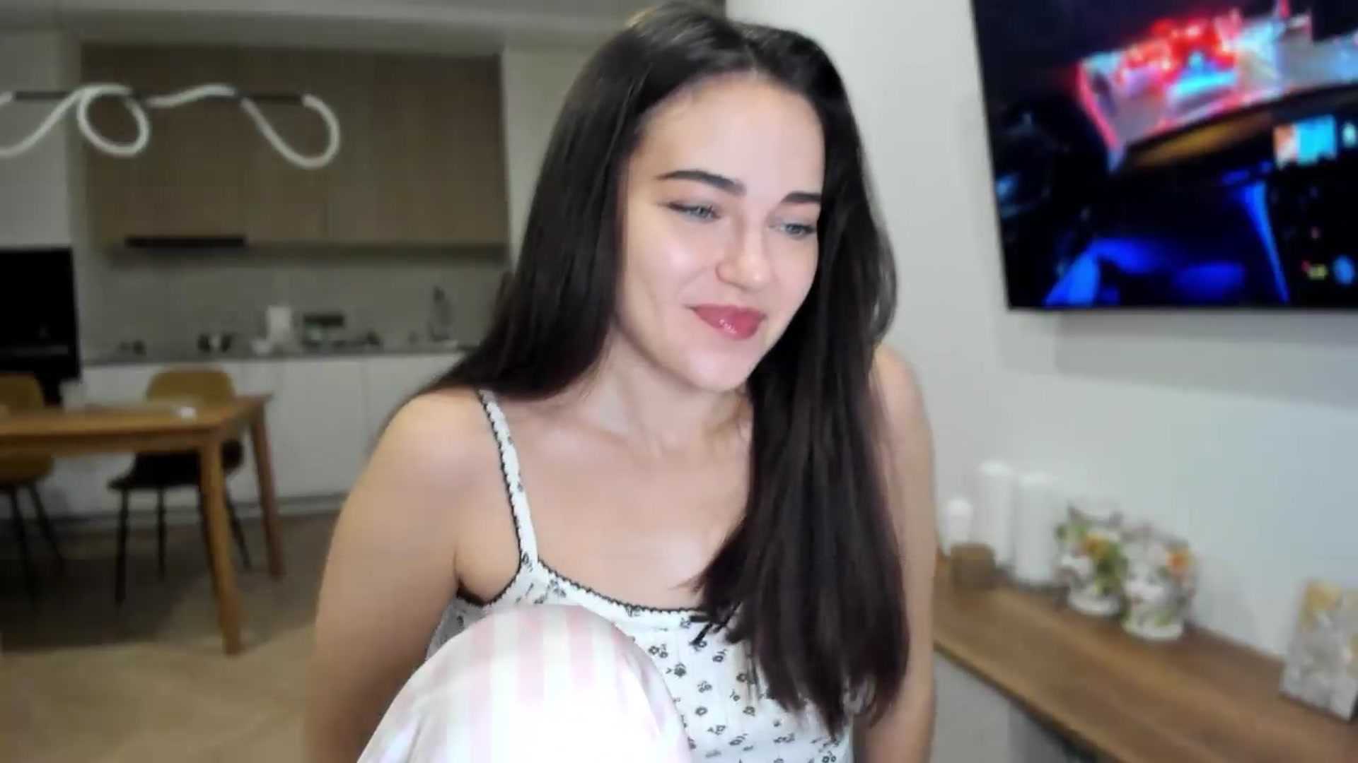 Gallery image thumbnail from BeeTheQueen's myfreecams stream on, 07/06/2026, 20:21 image 13 of 20