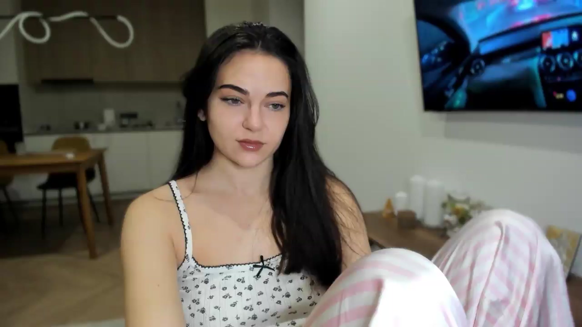 Gallery image thumbnail from BeeTheQueen's myfreecams stream on, 07/06/2026, 20:21 image 3 of 20