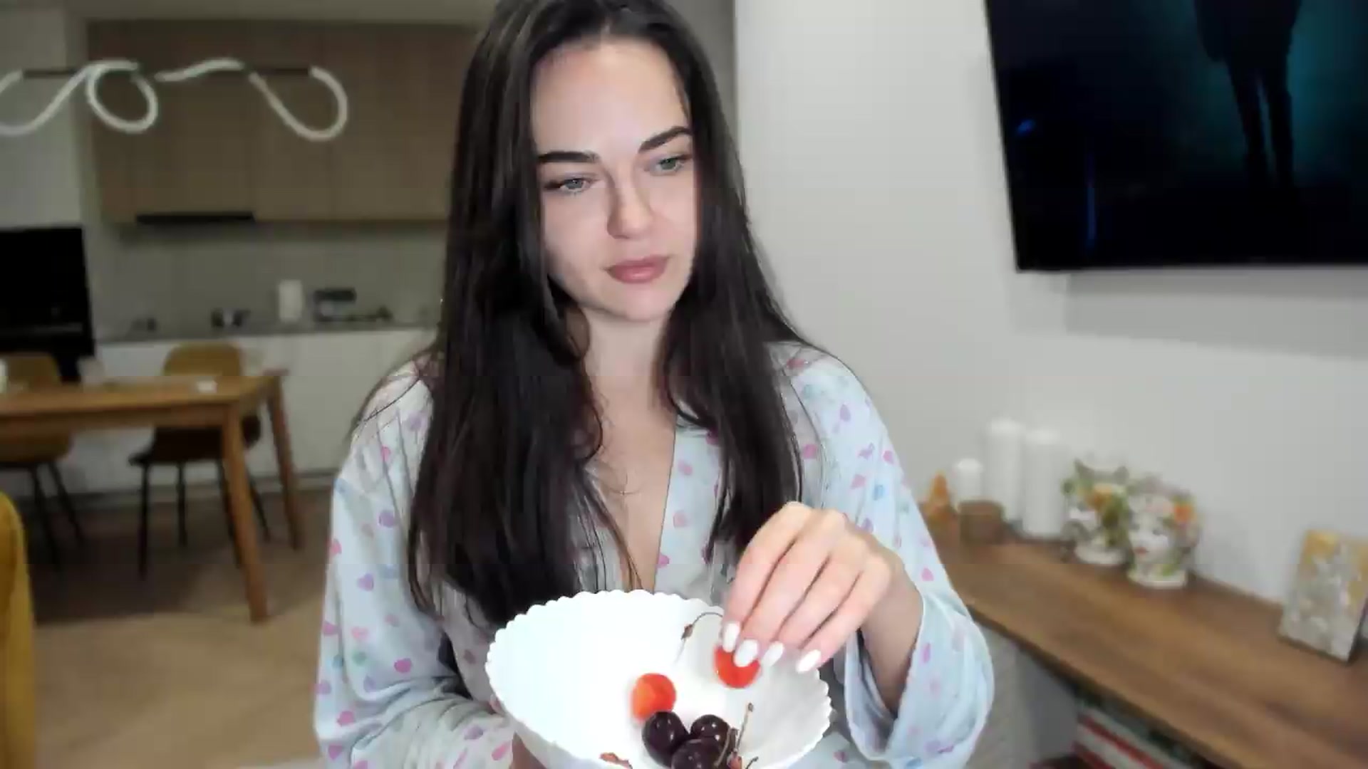 Gallery image thumbnail from BeeTheQueen's myfreecams stream on, 07/06/2026, 23:51 image 15 of 20