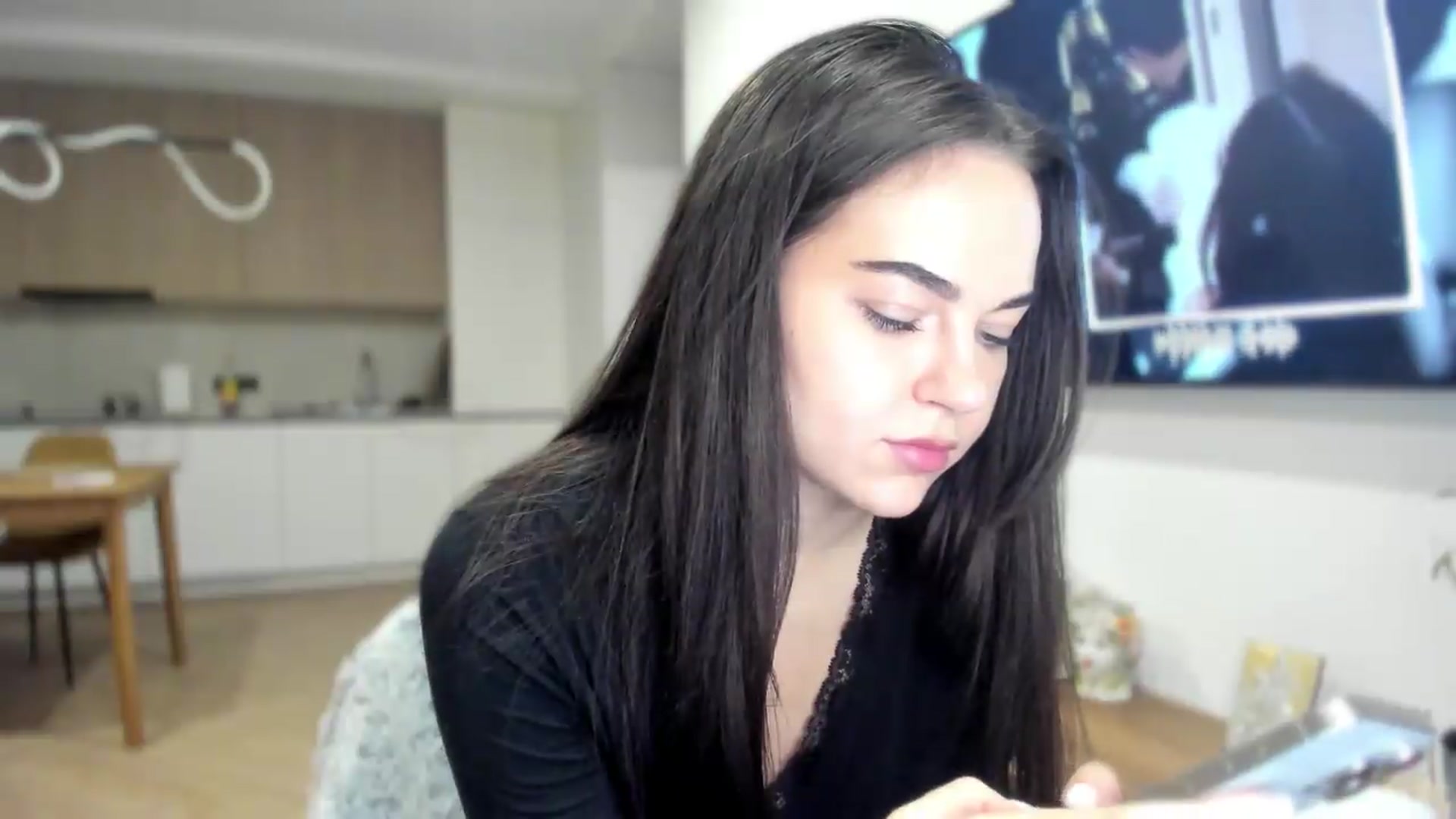 Gallery image thumbnail from BeeTheQueen's myfreecams stream on, 07/07/2026, 20:23 image 17 of 20