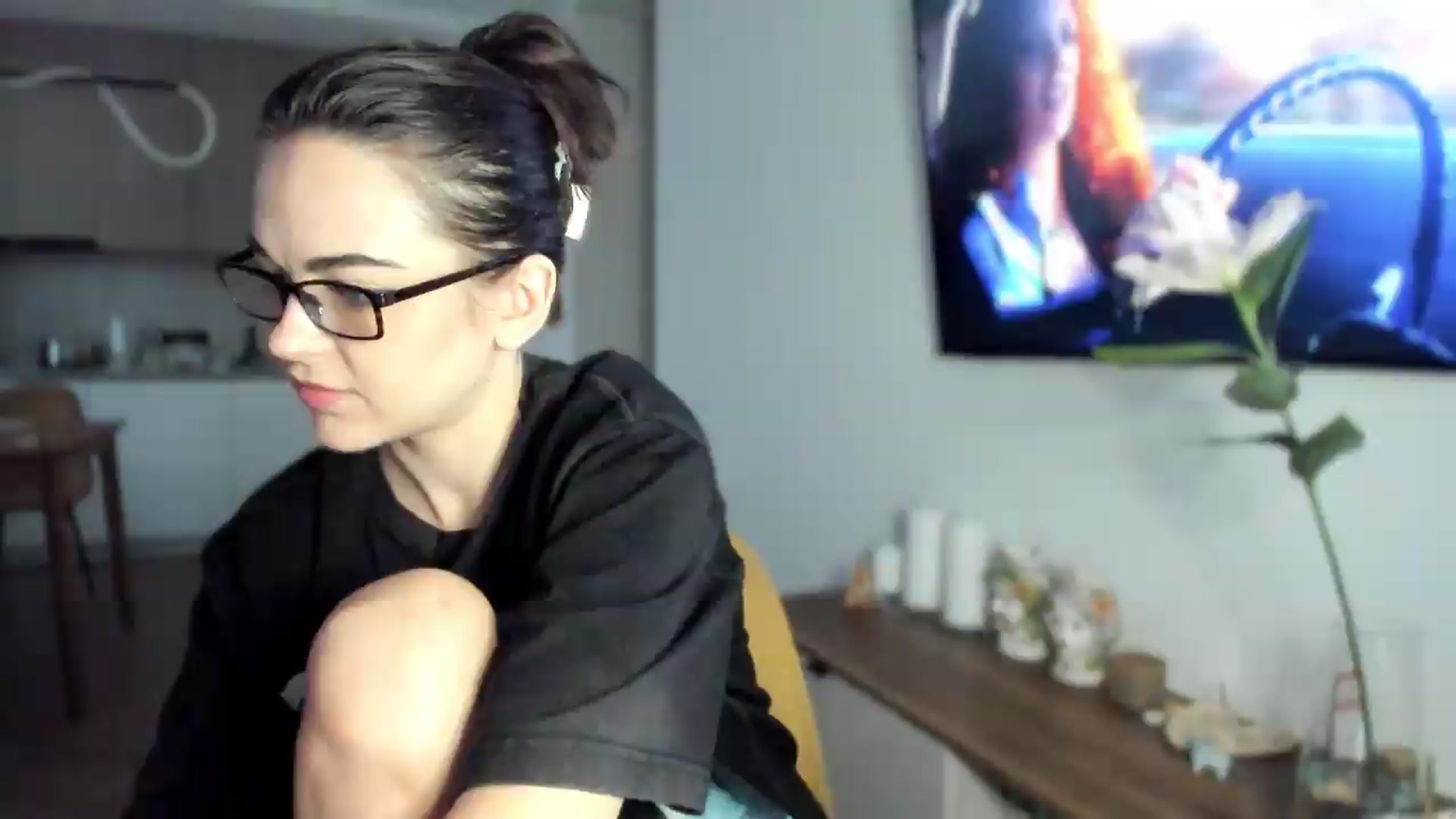 Gallery image thumbnail from BeeTheQueen's myfreecams stream on, 07/28/2026, 18:08 image 20 of 20