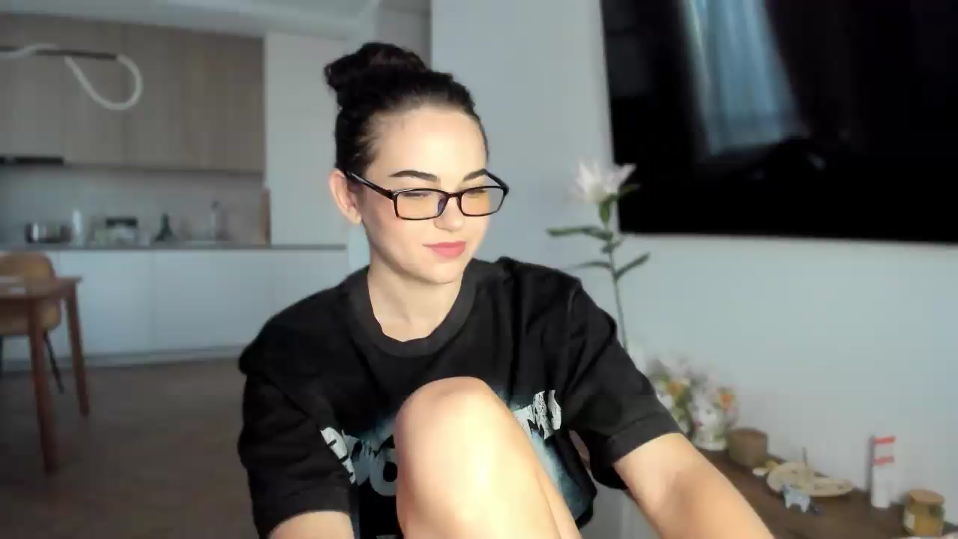 Gallery image thumbnail from BeeTheQueen's myfreecams stream on, 07/28/2026, 18:08 image 1 of 20