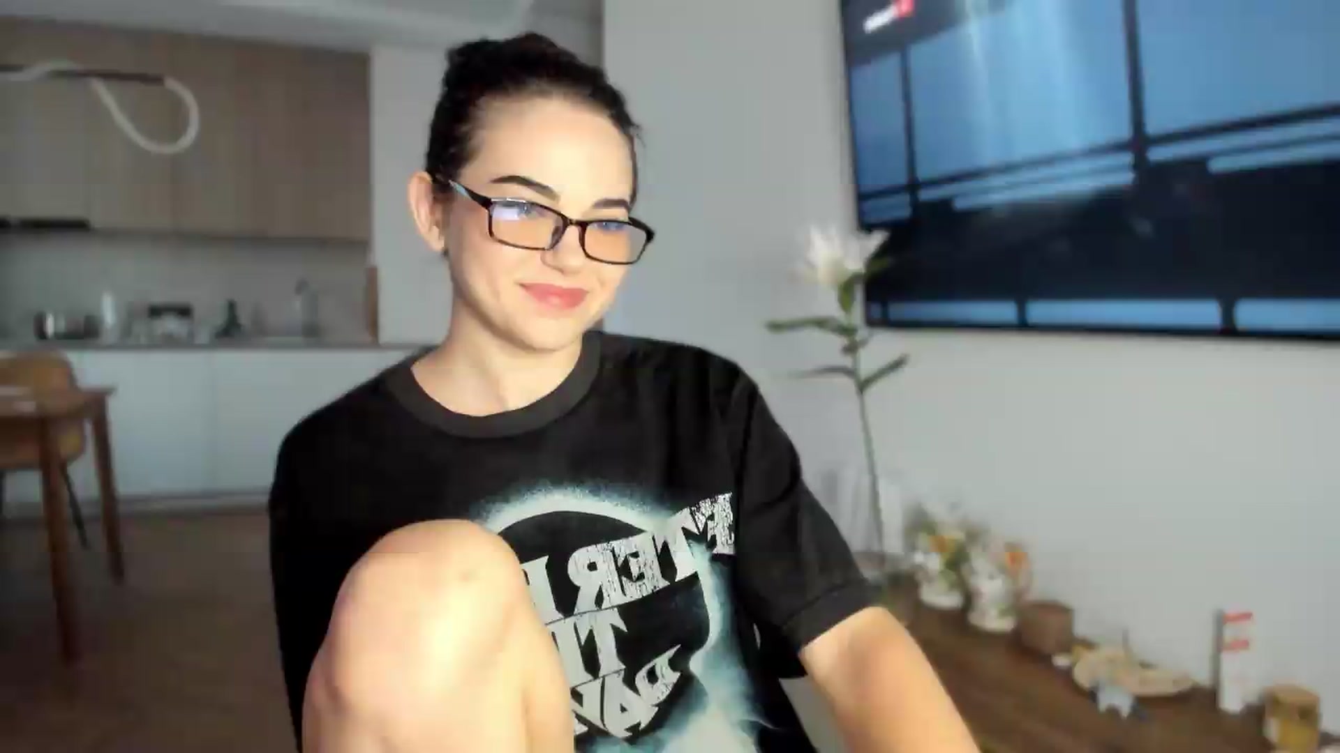 Gallery image thumbnail from BeeTheQueen's myfreecams stream on, 07/28/2026, 18:08 image 5 of 20