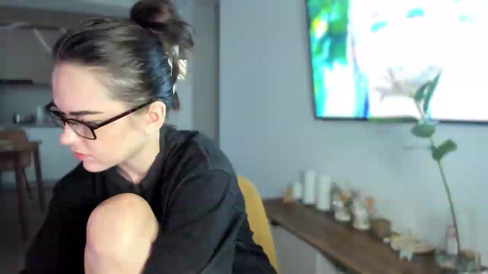 Gallery image thumbnail from BeeTheQueen's myfreecams stream on, 07/28/2026, 18:08 image 13 of 20