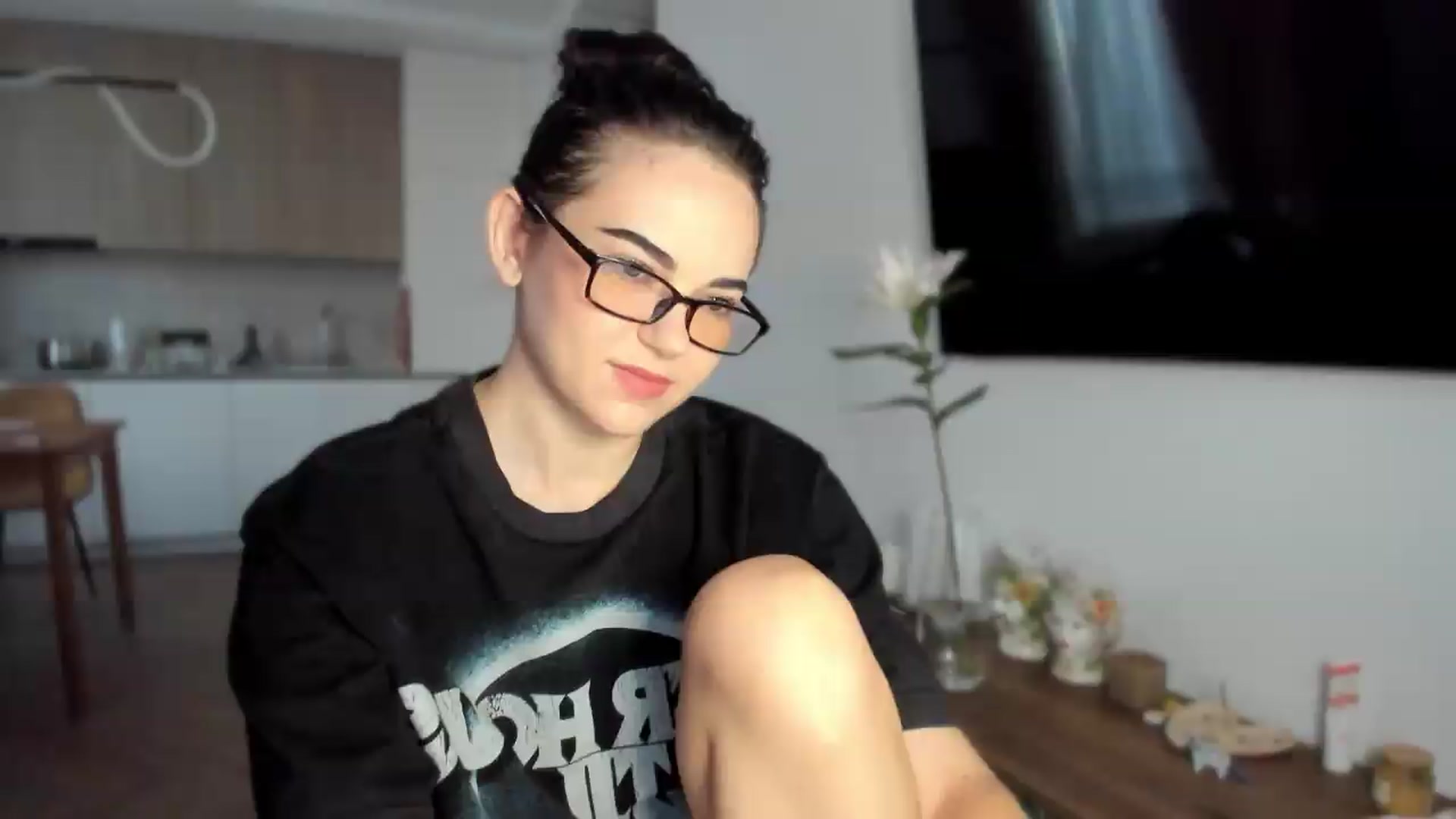 Gallery image thumbnail from BeeTheQueen's myfreecams stream on, 07/28/2026, 18:08 image 2 of 20