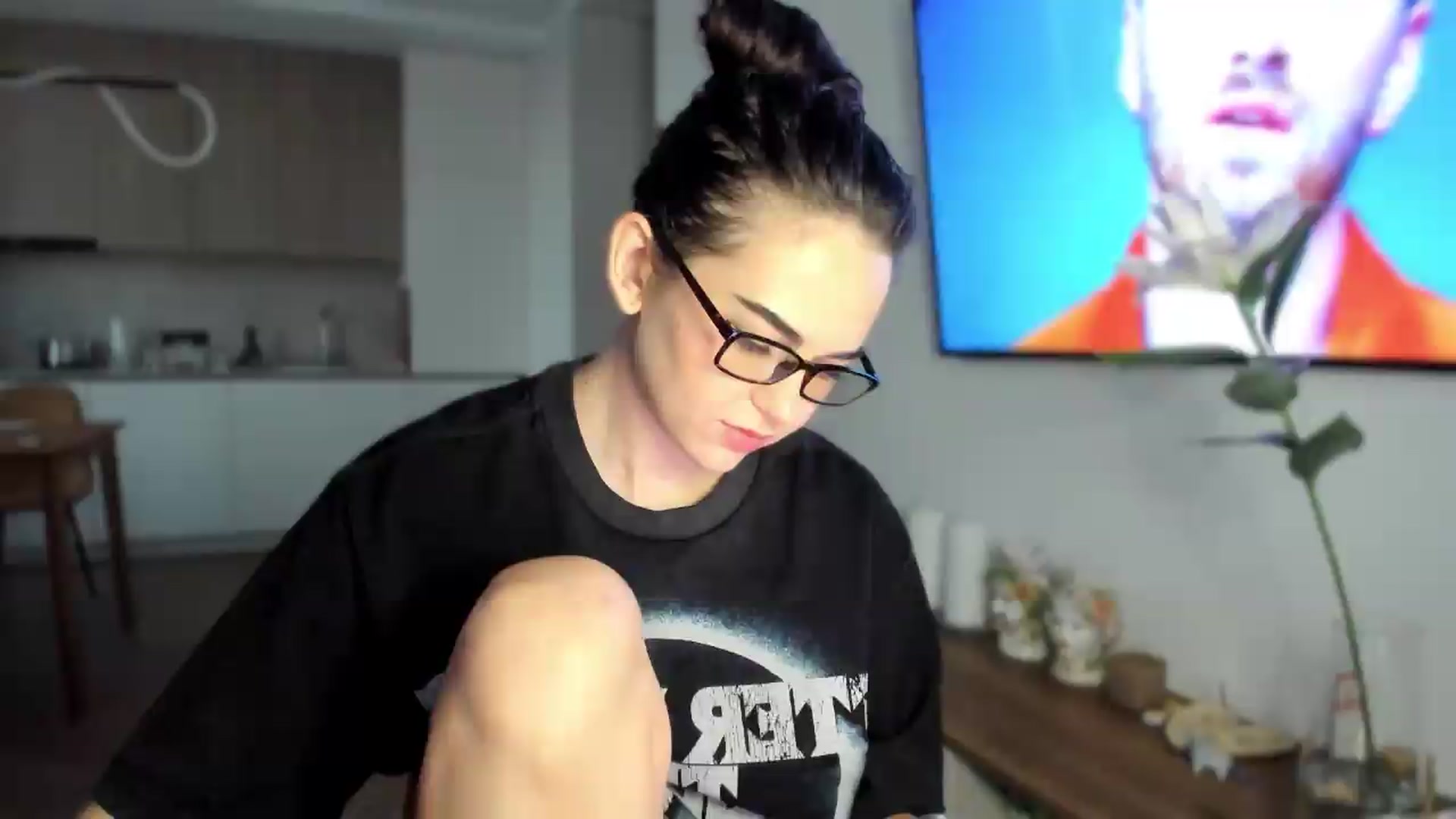 Gallery image thumbnail from BeeTheQueen's myfreecams stream on, 07/28/2026, 18:08 image 12 of 20