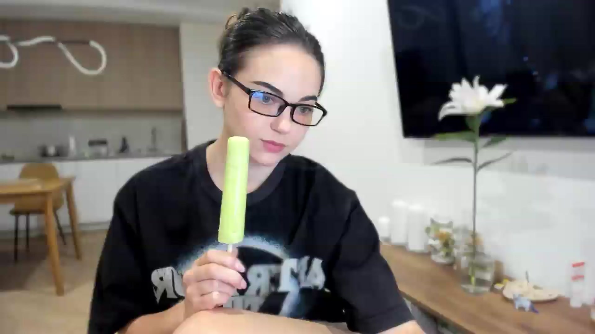 Gallery image thumbnail from BeeTheQueen's myfreecams stream on, 07/28/2026, 19:29 image 3 of 20