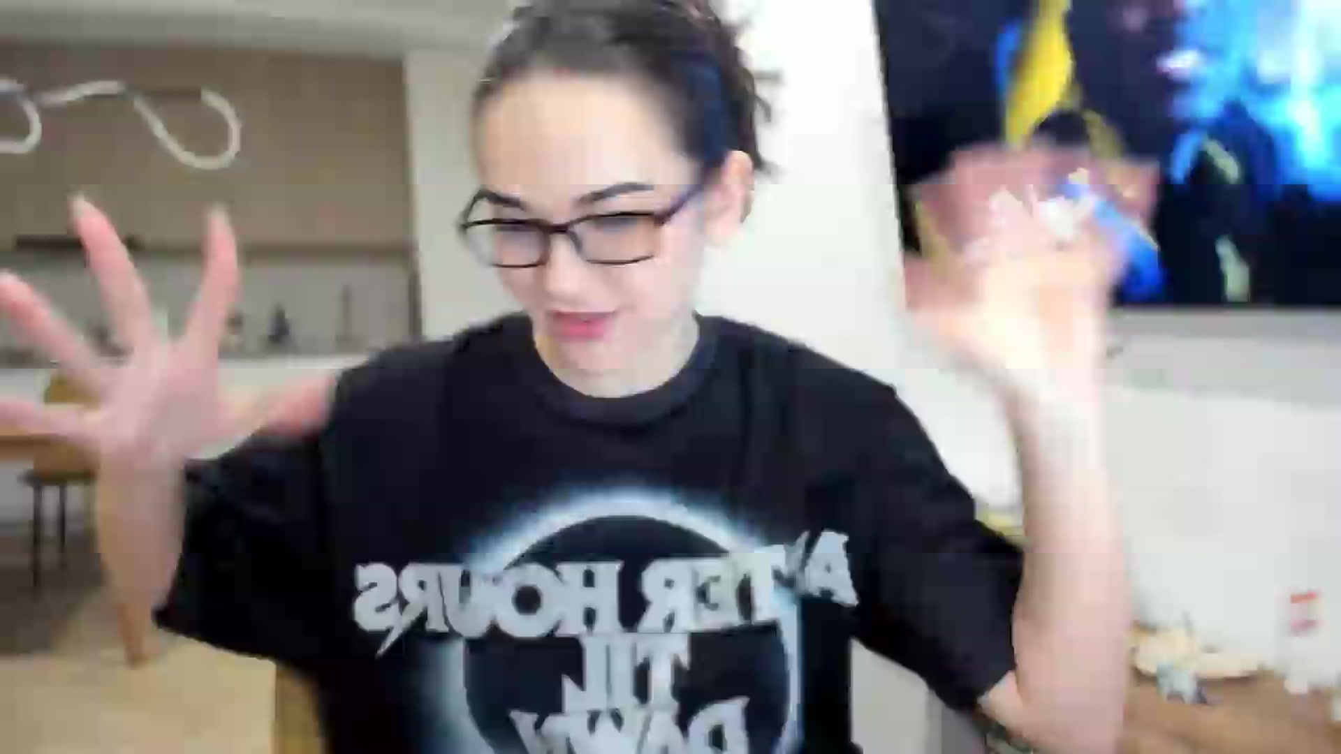 Gallery image thumbnail from BeeTheQueen's myfreecams stream on, 07/28/2026, 19:29 image 16 of 20