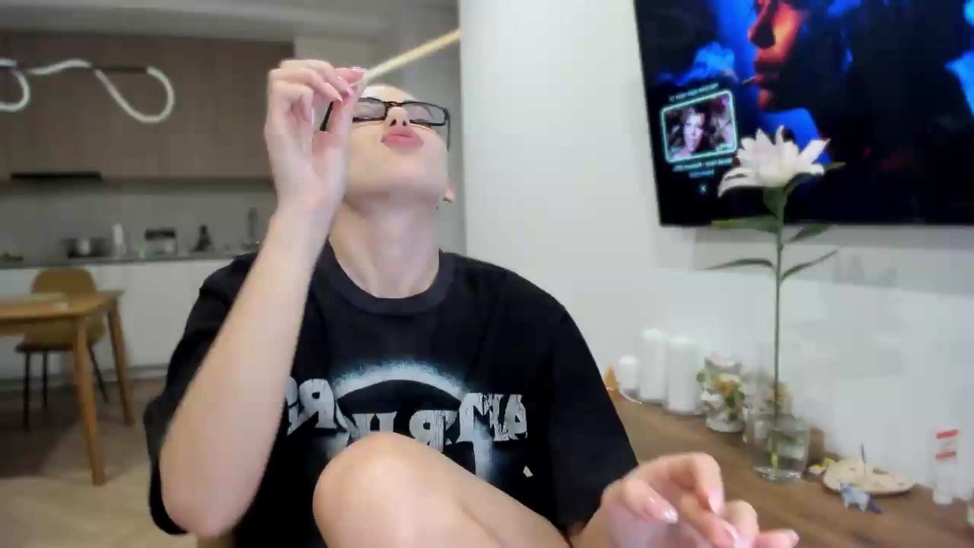 Gallery image thumbnail from BeeTheQueen's myfreecams stream on, 07/28/2026, 19:29 image 9 of 20