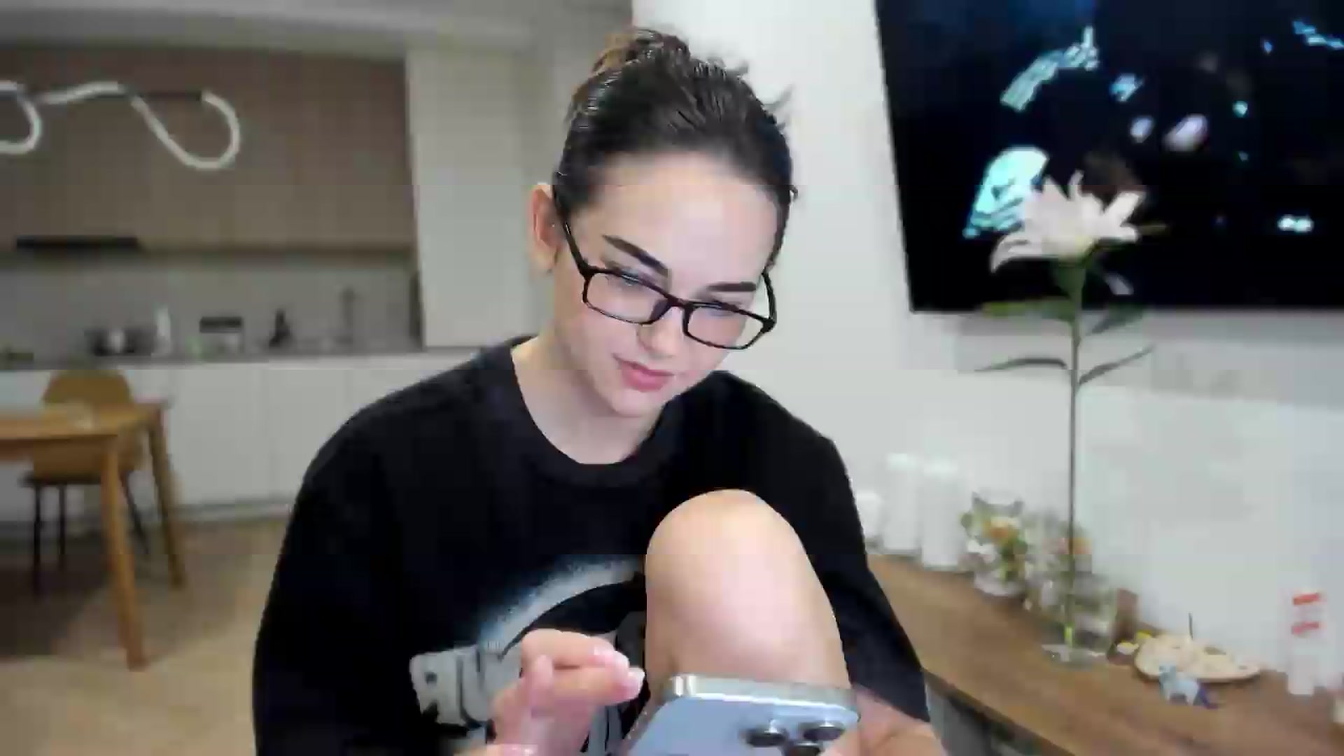 Gallery image thumbnail from BeeTheQueen's myfreecams stream on, 07/28/2026, 19:29 image 13 of 20