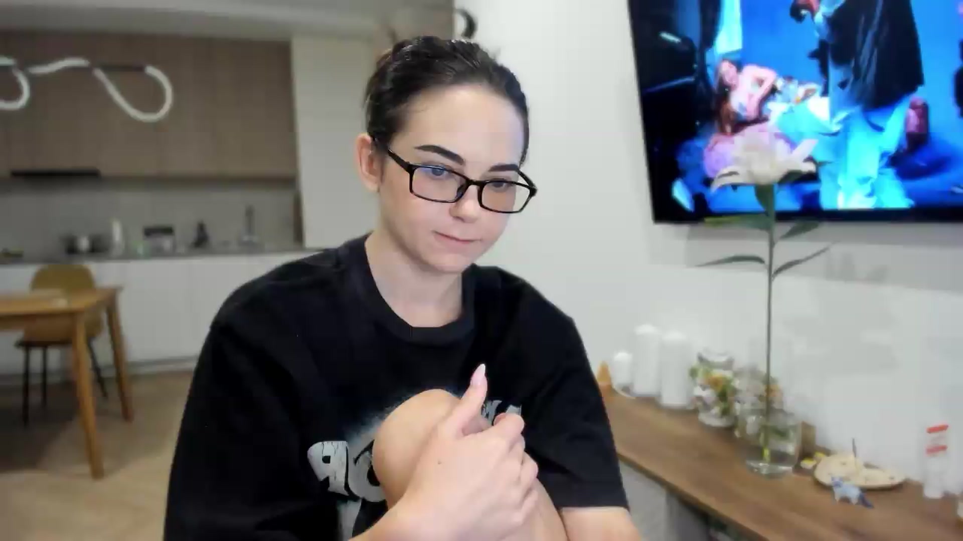 Gallery image thumbnail from BeeTheQueen's myfreecams stream on, 07/28/2026, 19:29 image 11 of 20