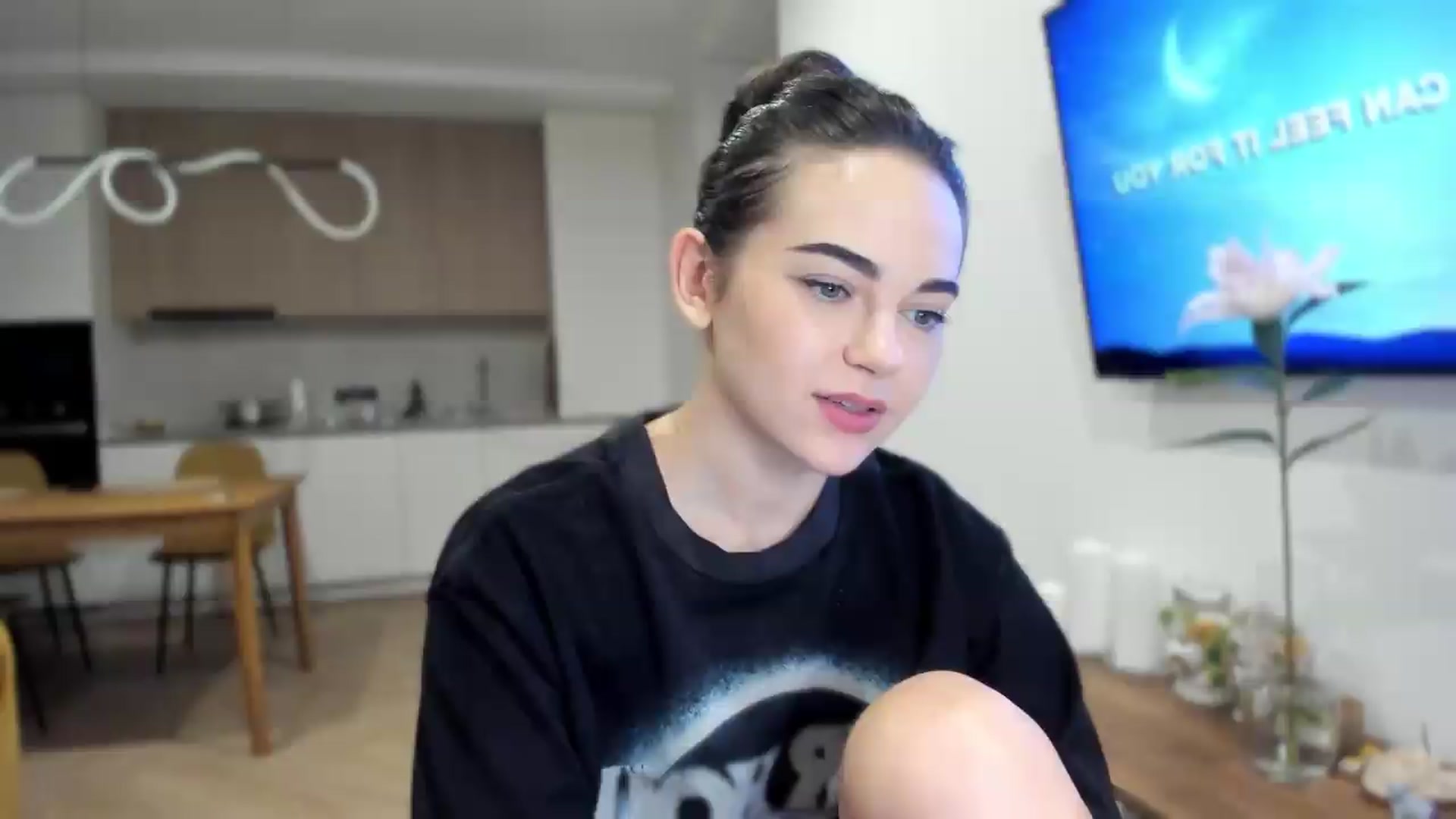 Gallery image thumbnail from BeeTheQueen's myfreecams stream on, 07/28/2026, 20:28 image 12 of 20