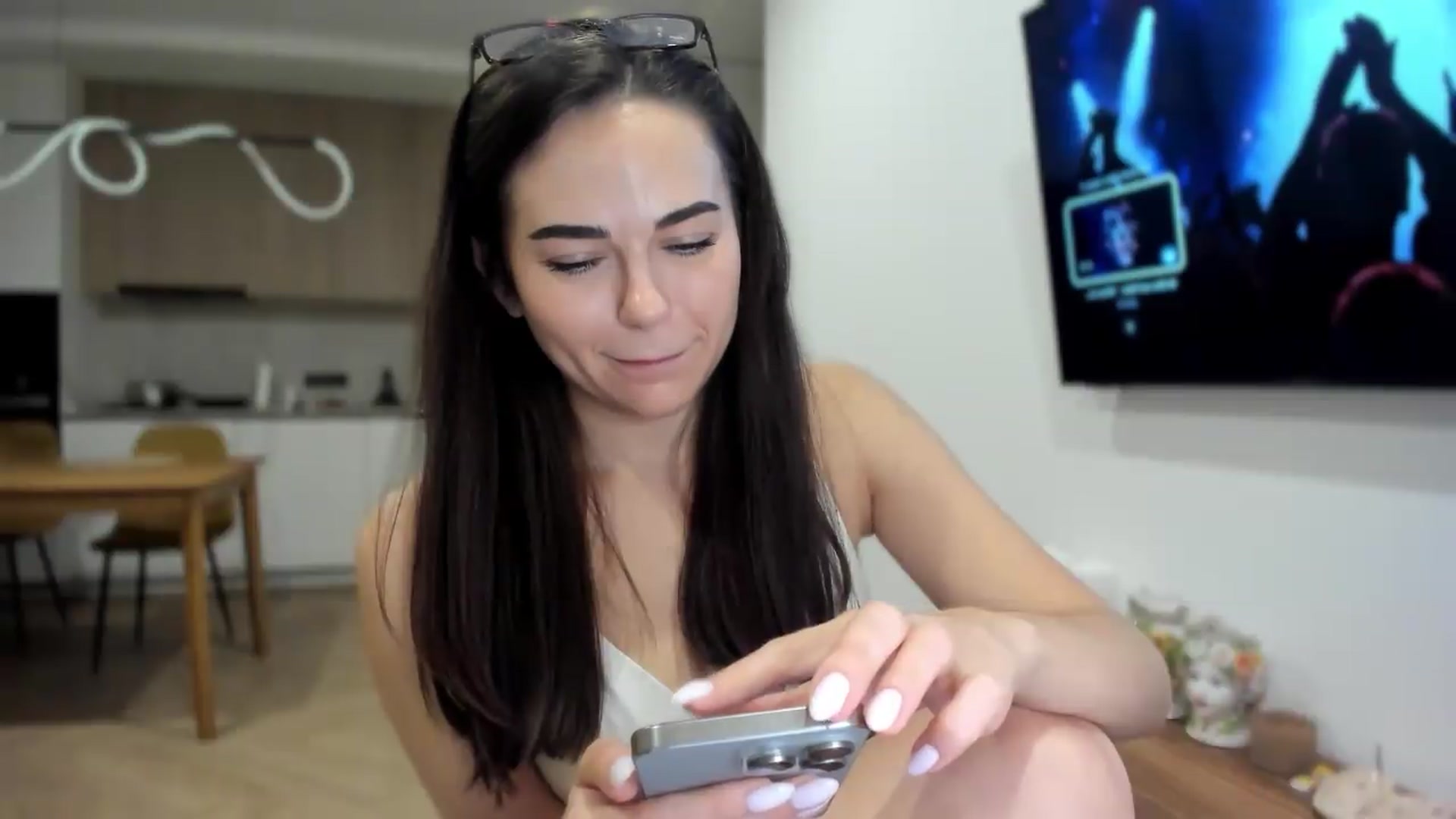 Gallery image thumbnail from BeeTheQueen's myfreecams stream on, 07/29/2026, 19:20 image 20 of 20