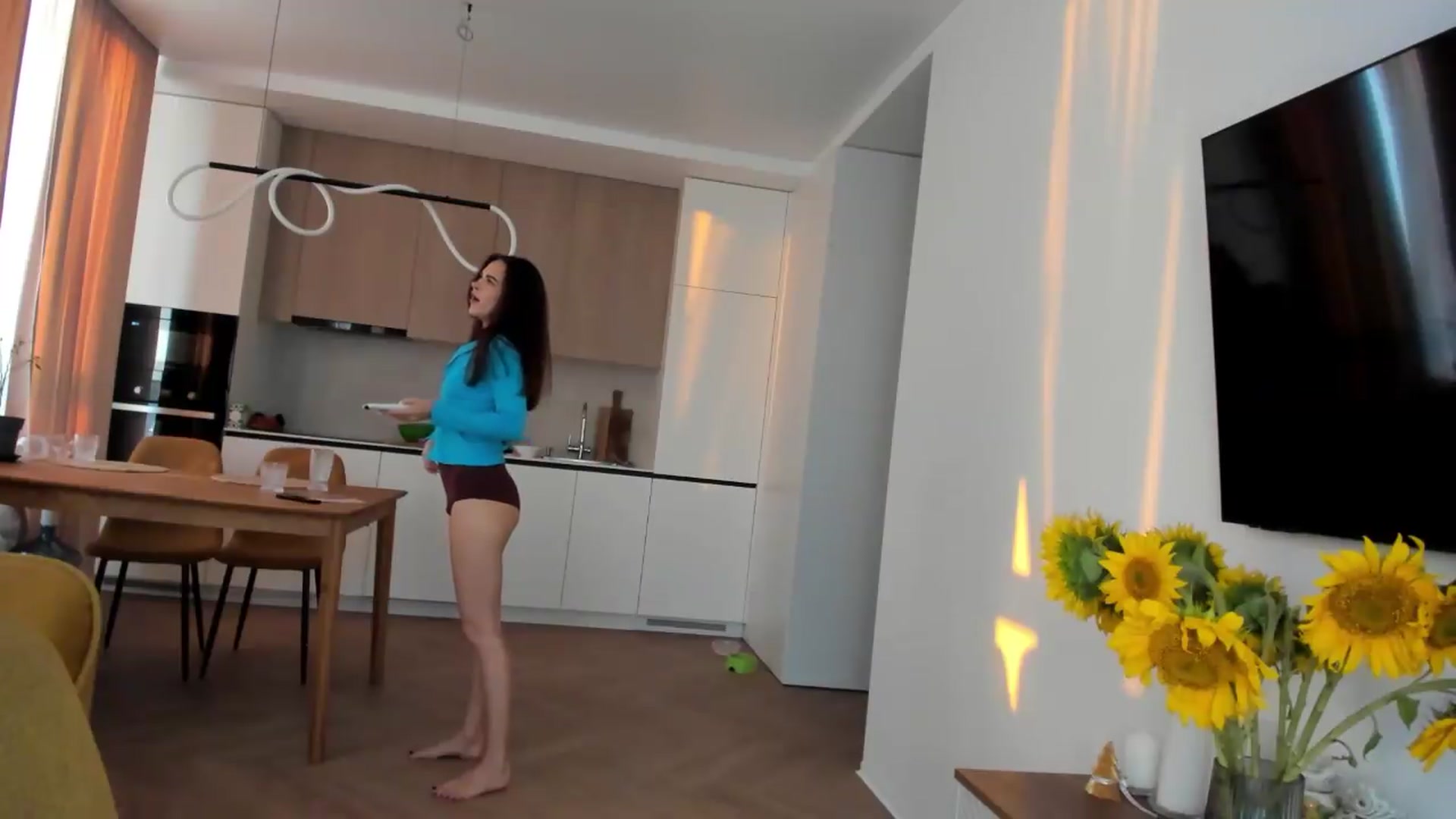 Gallery image thumbnail from BeeTheQueen's myfreecams stream on, 08/03/2026, 17:12 image 14 of 20