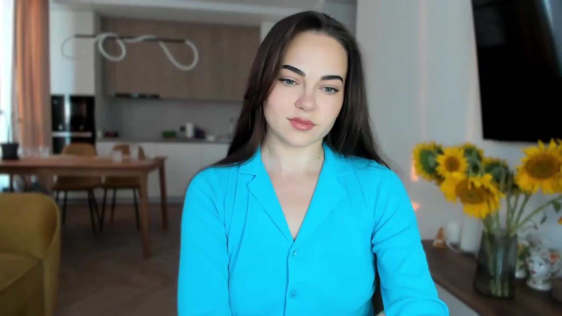 Gallery image thumbnail from BeeTheQueen's myfreecams stream on, 08/03/2026, 17:12 image 3 of 20