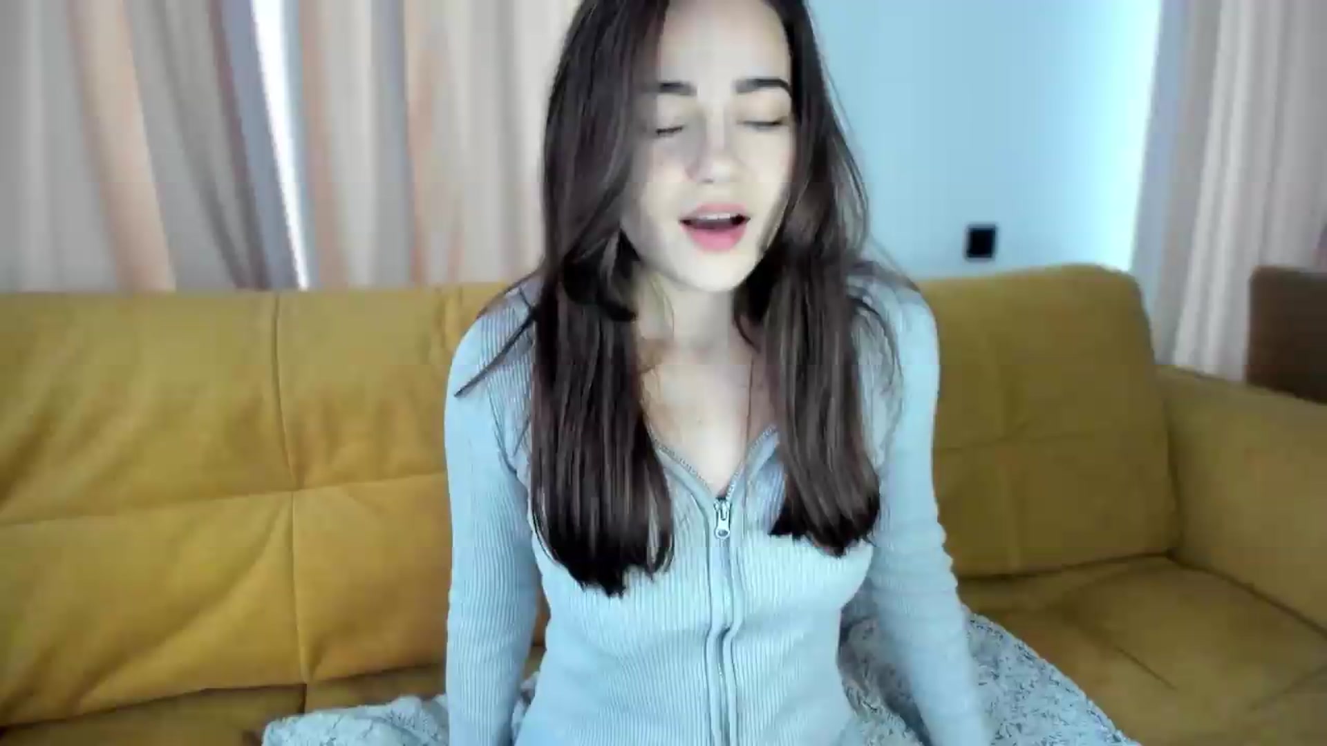 Gallery image thumbnail from BeeTheQueen's myfreecams stream on, 08/04/2026, 17:31 image 16 of 20