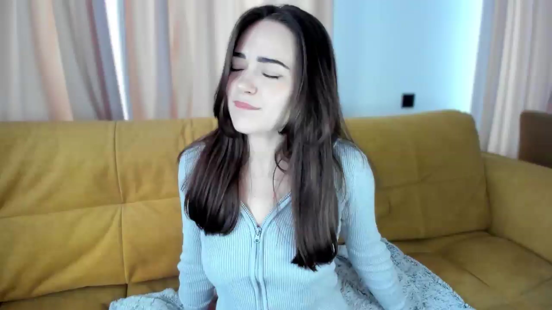 Gallery image thumbnail from BeeTheQueen's myfreecams stream on, 08/04/2026, 17:31 image 15 of 20