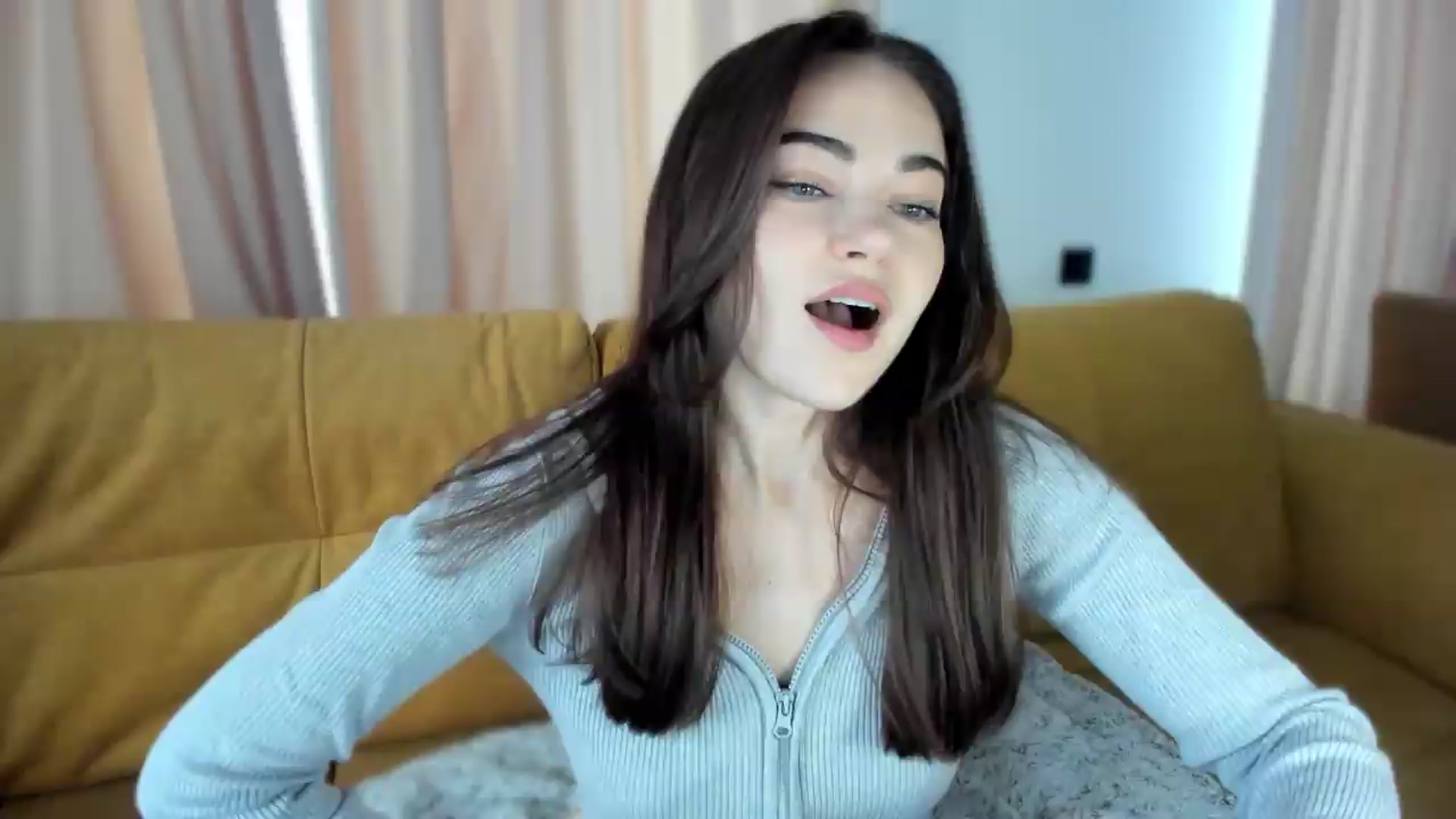 Gallery image thumbnail from BeeTheQueen's myfreecams stream on, 08/04/2026, 17:31 image 14 of 20