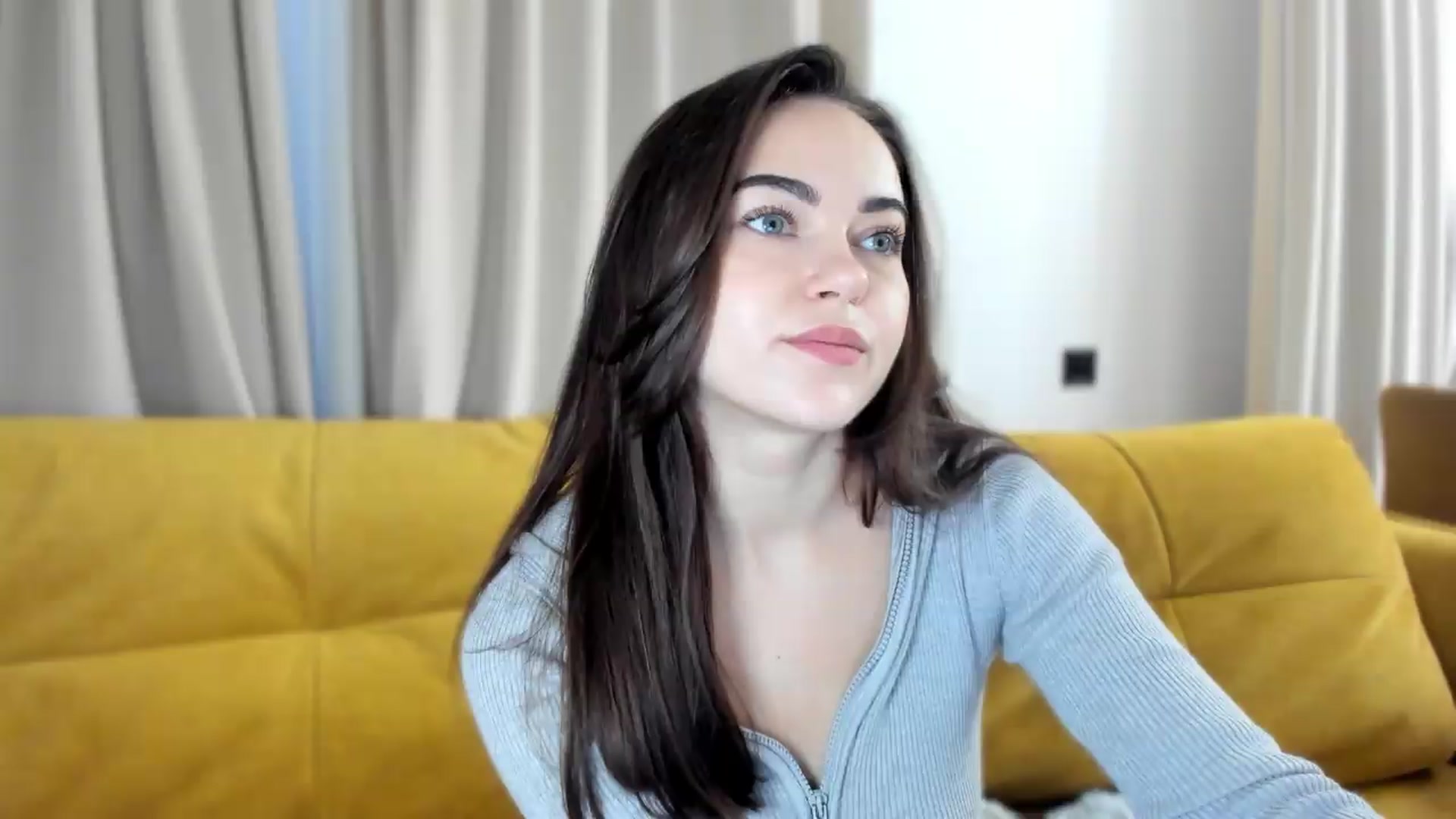 Gallery image thumbnail from BeeTheQueen's myfreecams stream on, 08/04/2026, 18:27 image 6 of 20