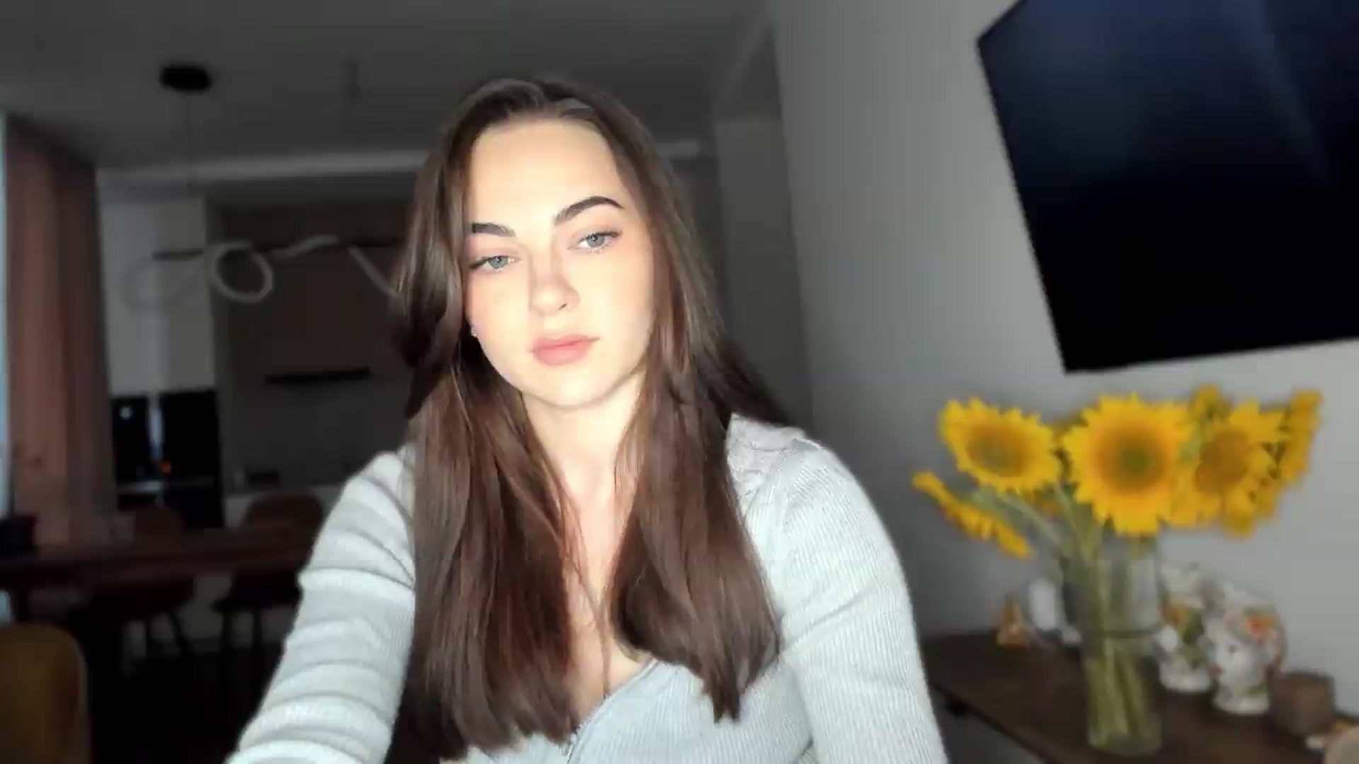 Gallery image thumbnail from BeeTheQueen's myfreecams stream on, 08/05/2026, 17:56 image 19 of 20