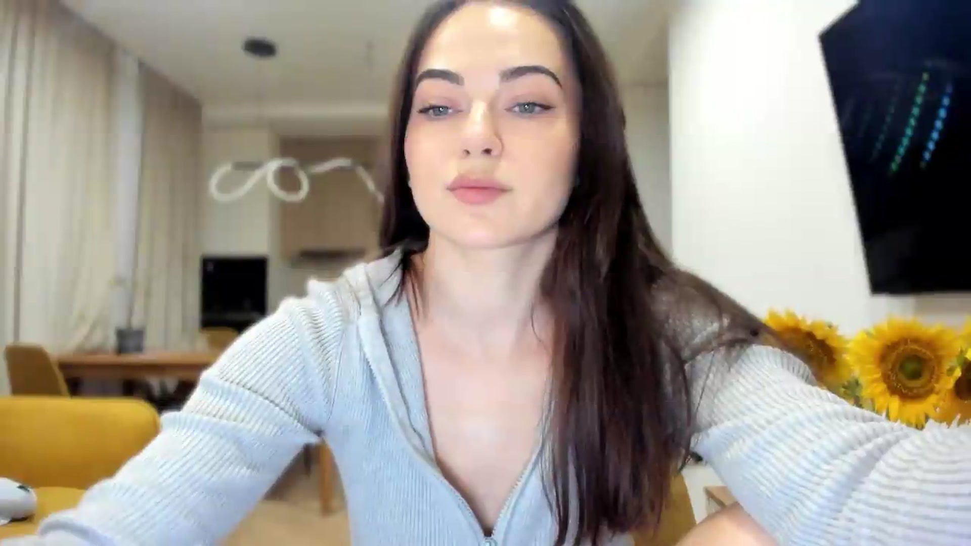 Gallery image thumbnail from BeeTheQueen's myfreecams stream on, 08/05/2026, 19:04 image 3 of 20
