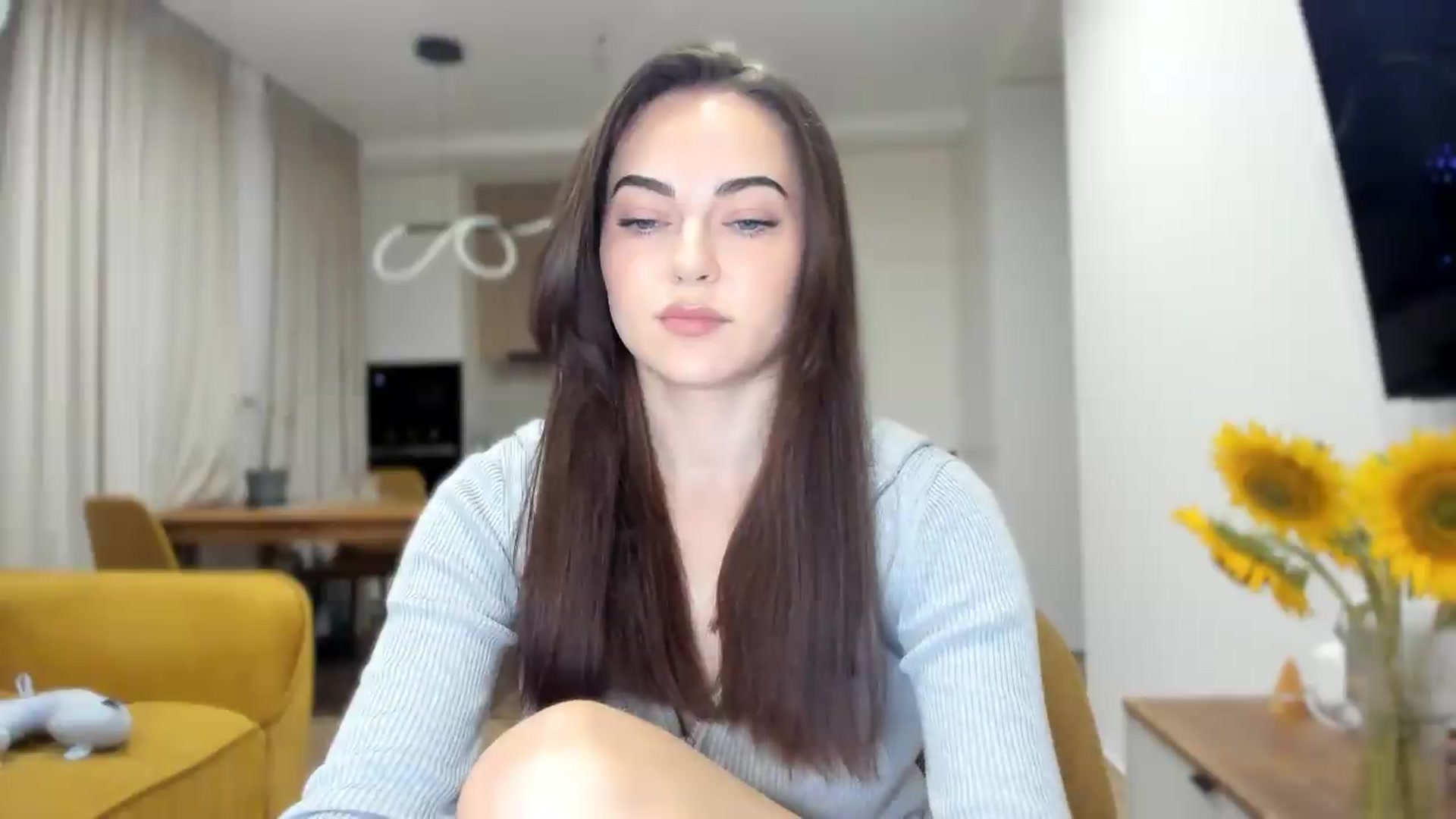 Gallery image thumbnail from BeeTheQueen's myfreecams stream on, 08/05/2026, 19:04 image 7 of 20