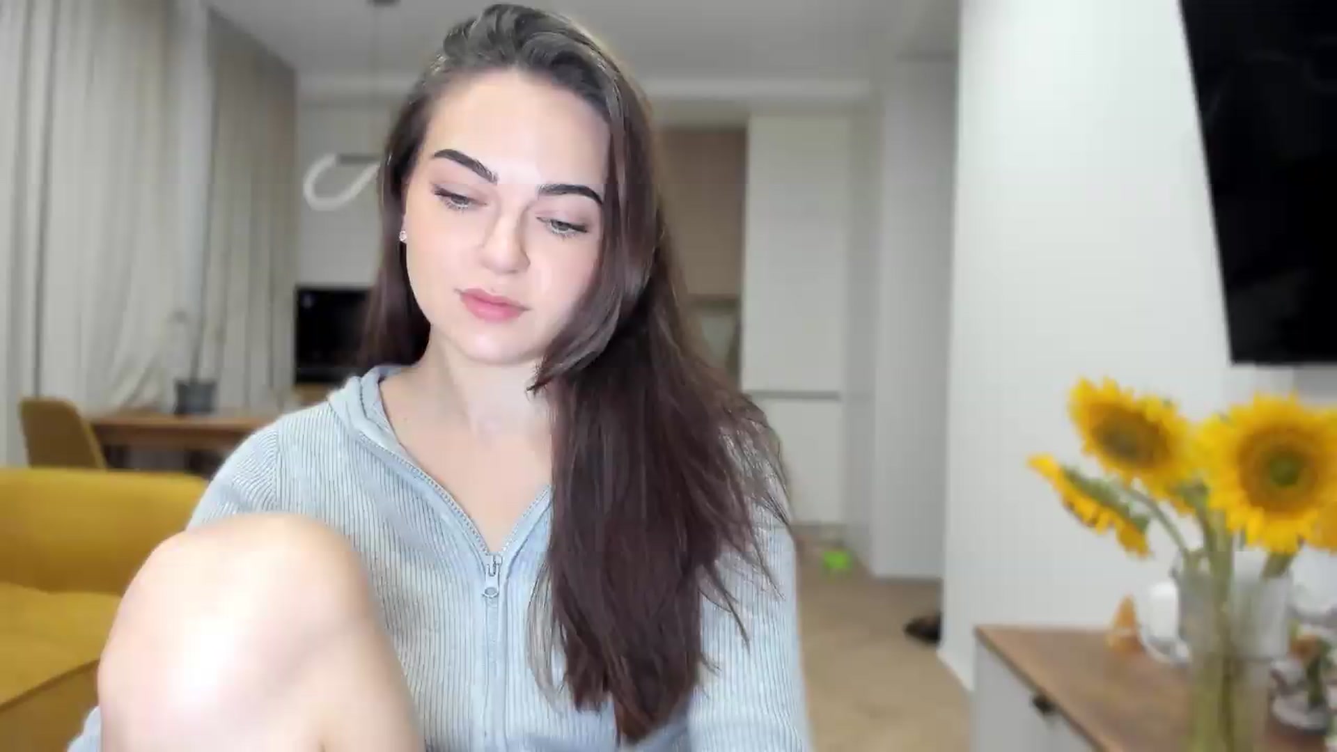 Gallery image thumbnail from BeeTheQueen's myfreecams stream on, 08/05/2026, 21:02 image 1 of 20