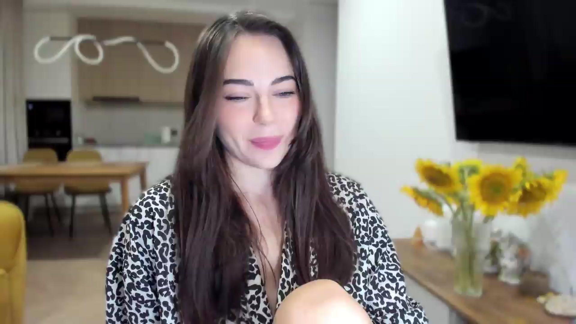 Gallery image thumbnail from BeeTheQueen's myfreecams stream on, 08/06/2026, 18:31 image 20 of 20